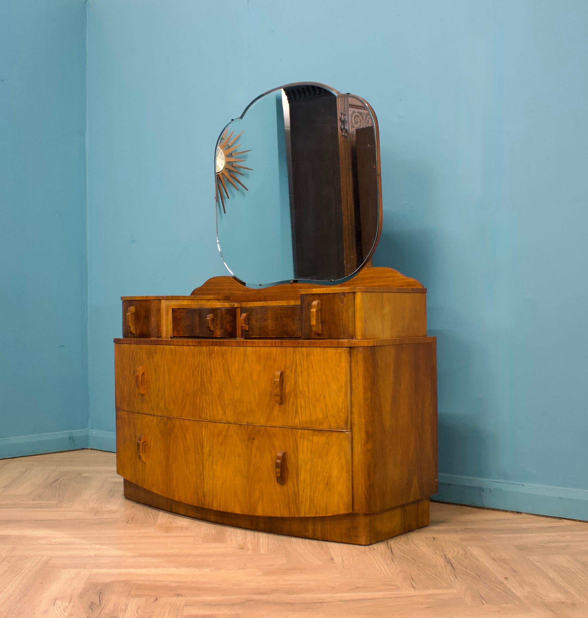 Britannique Coiffeuse vintage en noyer et noyer, années 1930 en vente