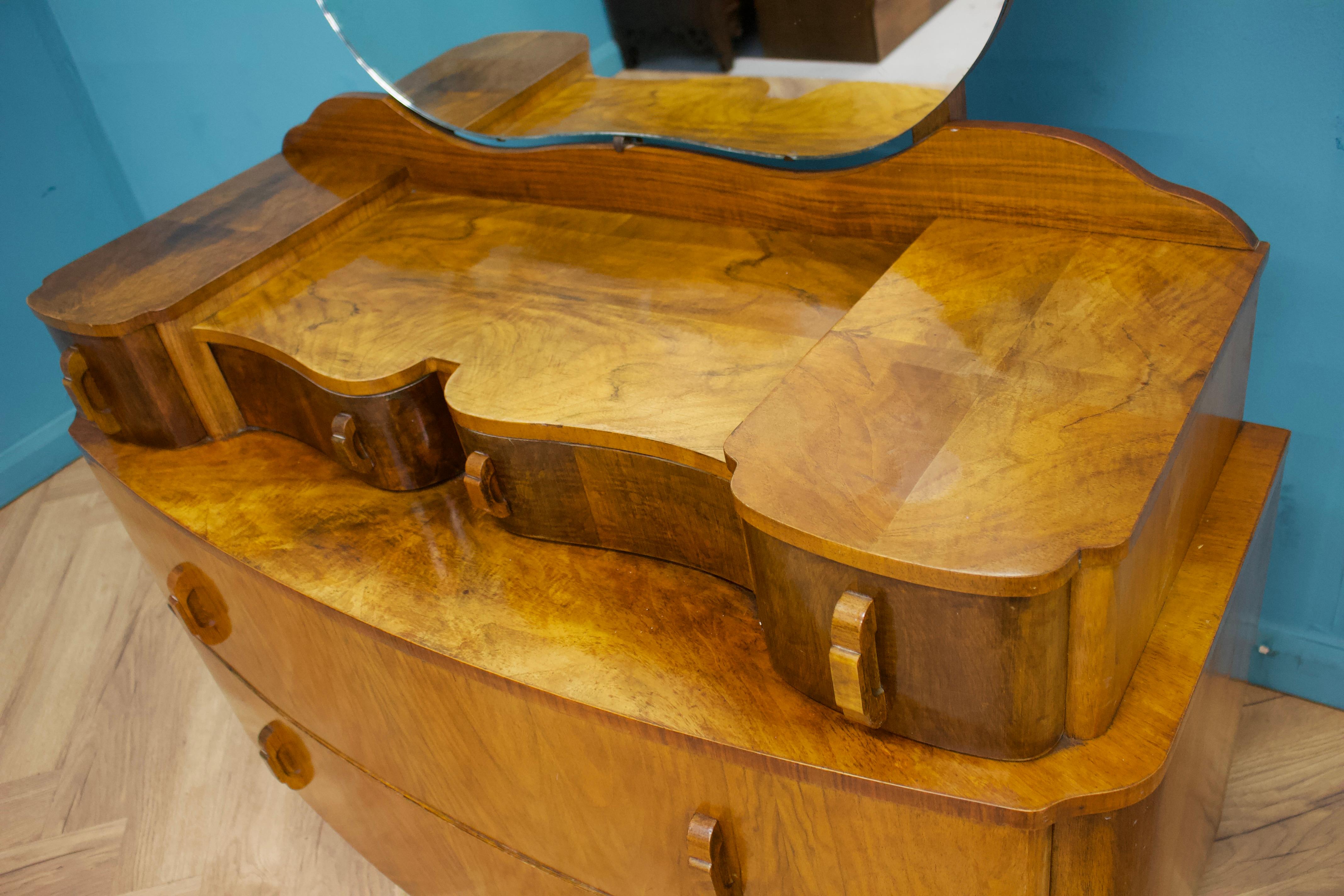 Coiffeuse vintage en noyer et noyer, années 1930 Bon état - En vente à South Shields, GB