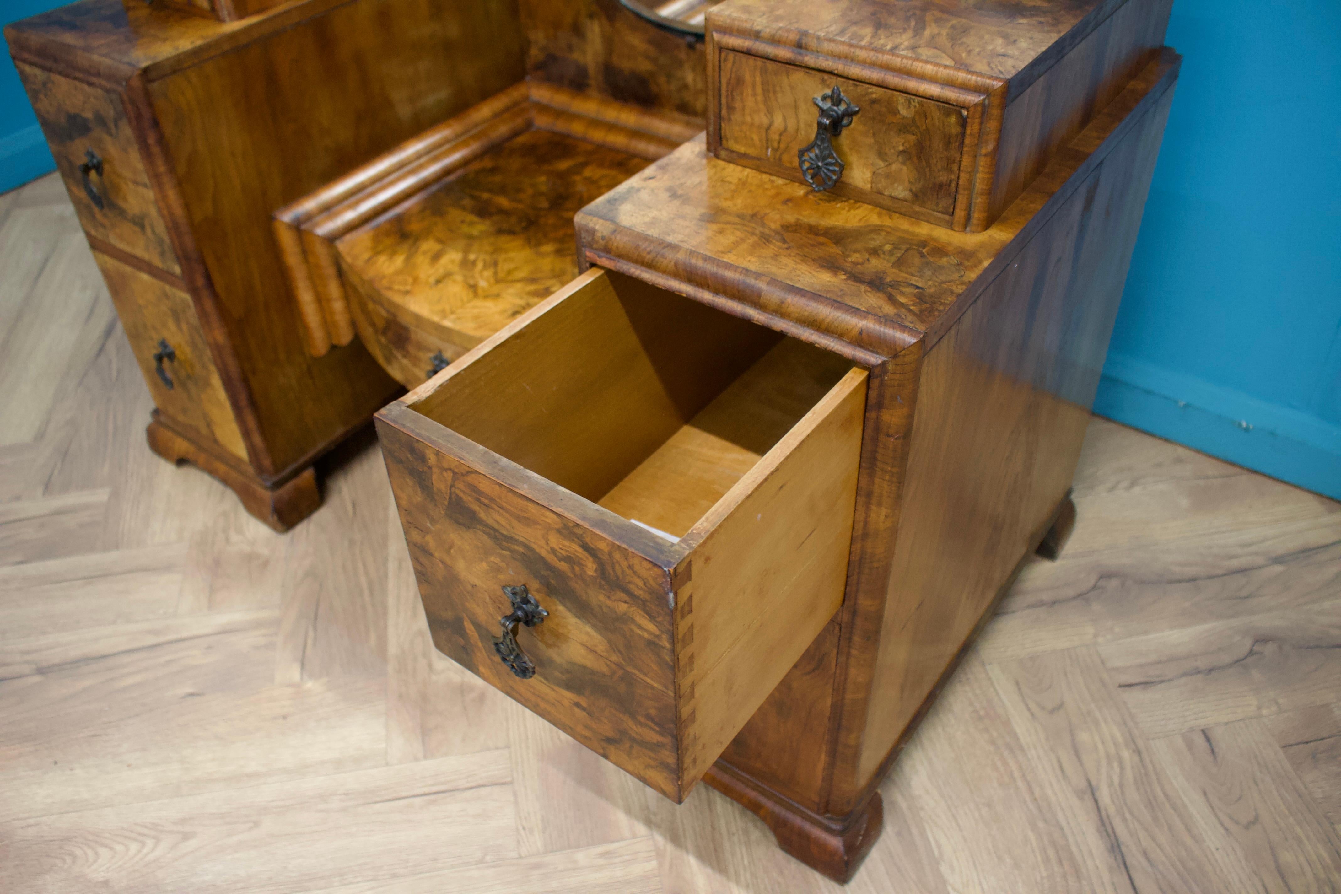 Vintage Walnut and Walnut Veneer Dressing Table, 1930s For Sale 3