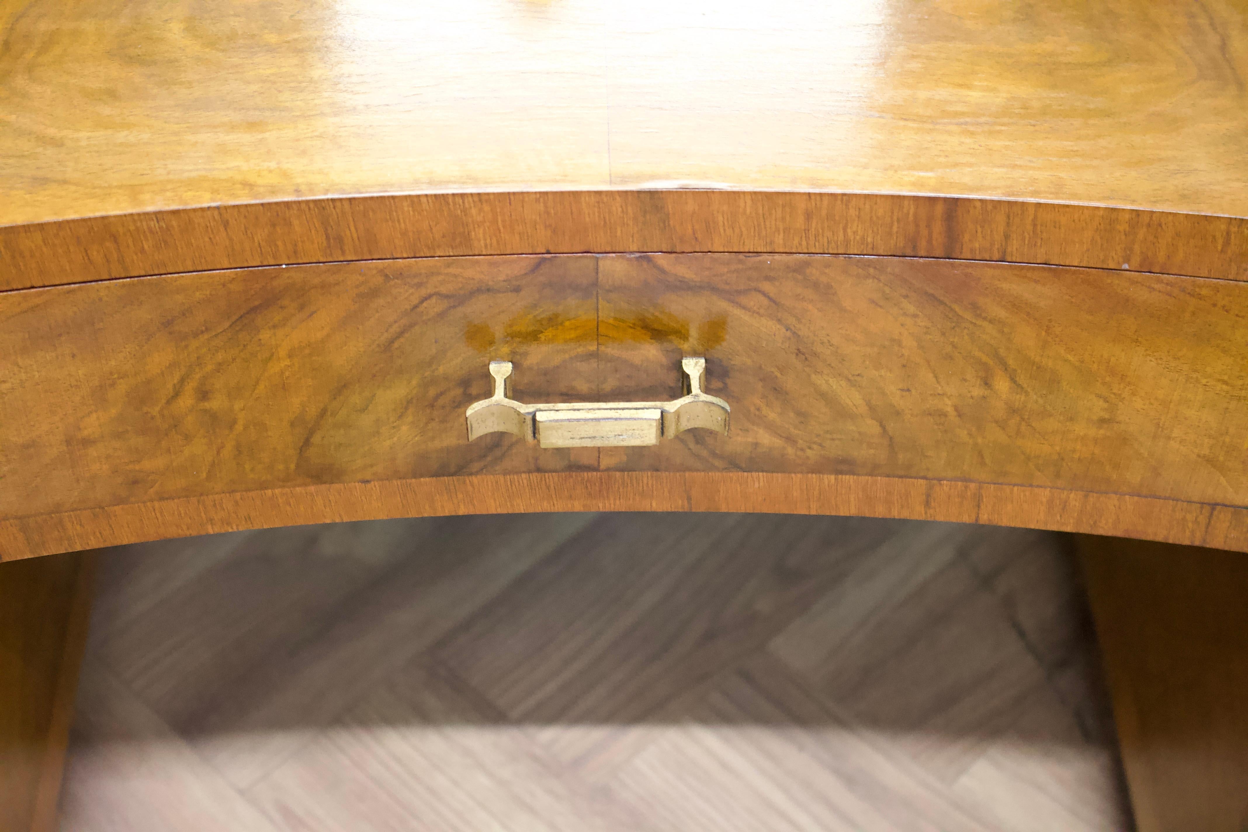 Vintage Walnut and Walnut Veneer Dressing Table, 1930s For Sale 1