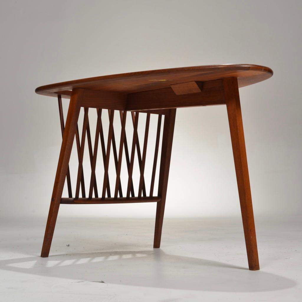Mid-Century Modern Vintage Walnut Arthur Umanoff Magazine Side Table