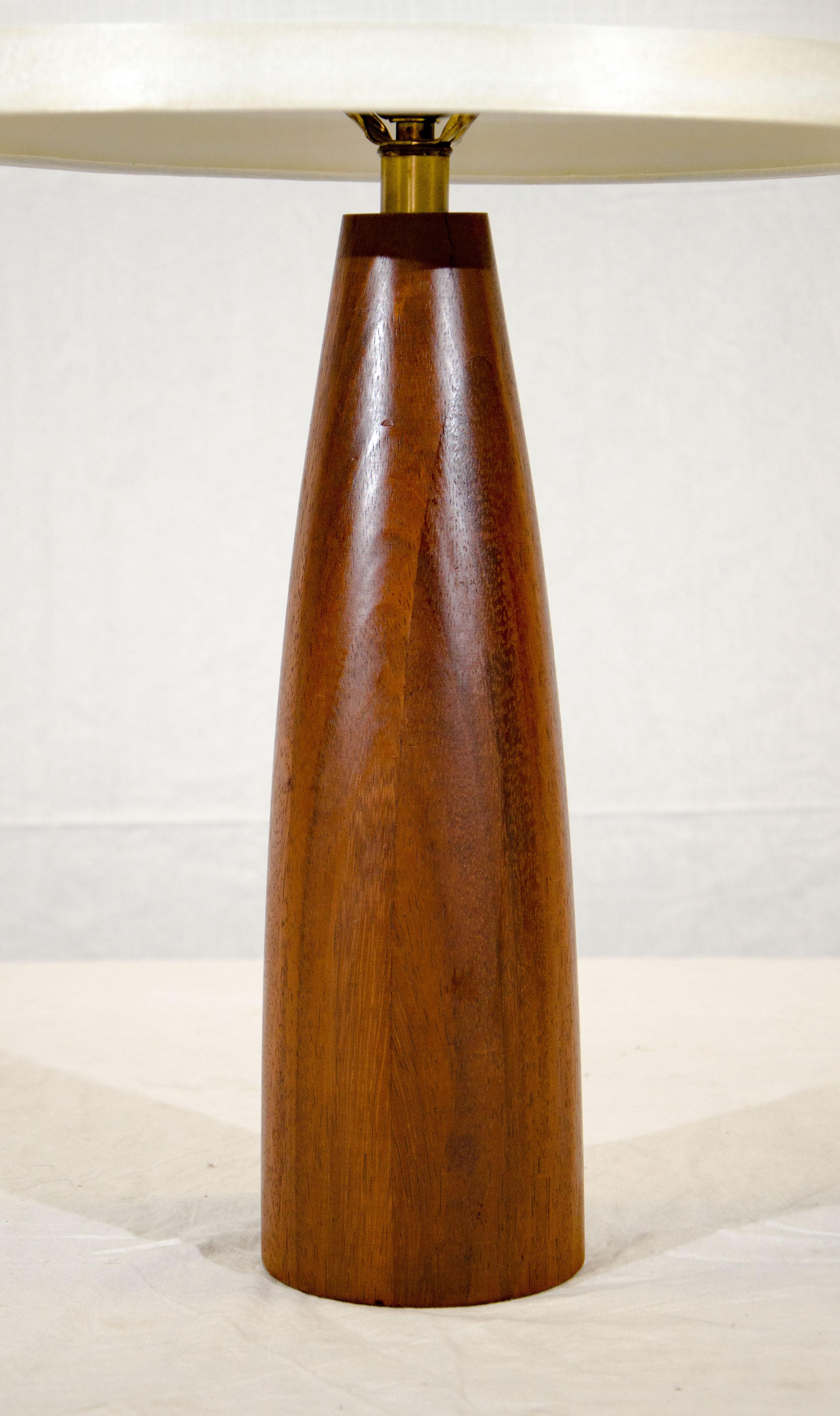 American Vintage Walnut Base Table Lamp For Sale