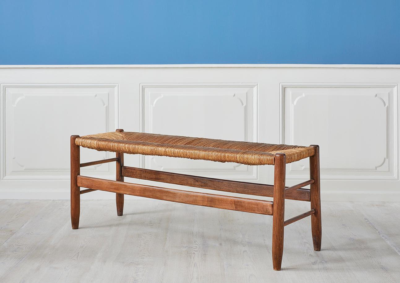 France, 1950's

Bench in walnut with a woven rush seat.

H 47 x W 120 x D 40 cm.