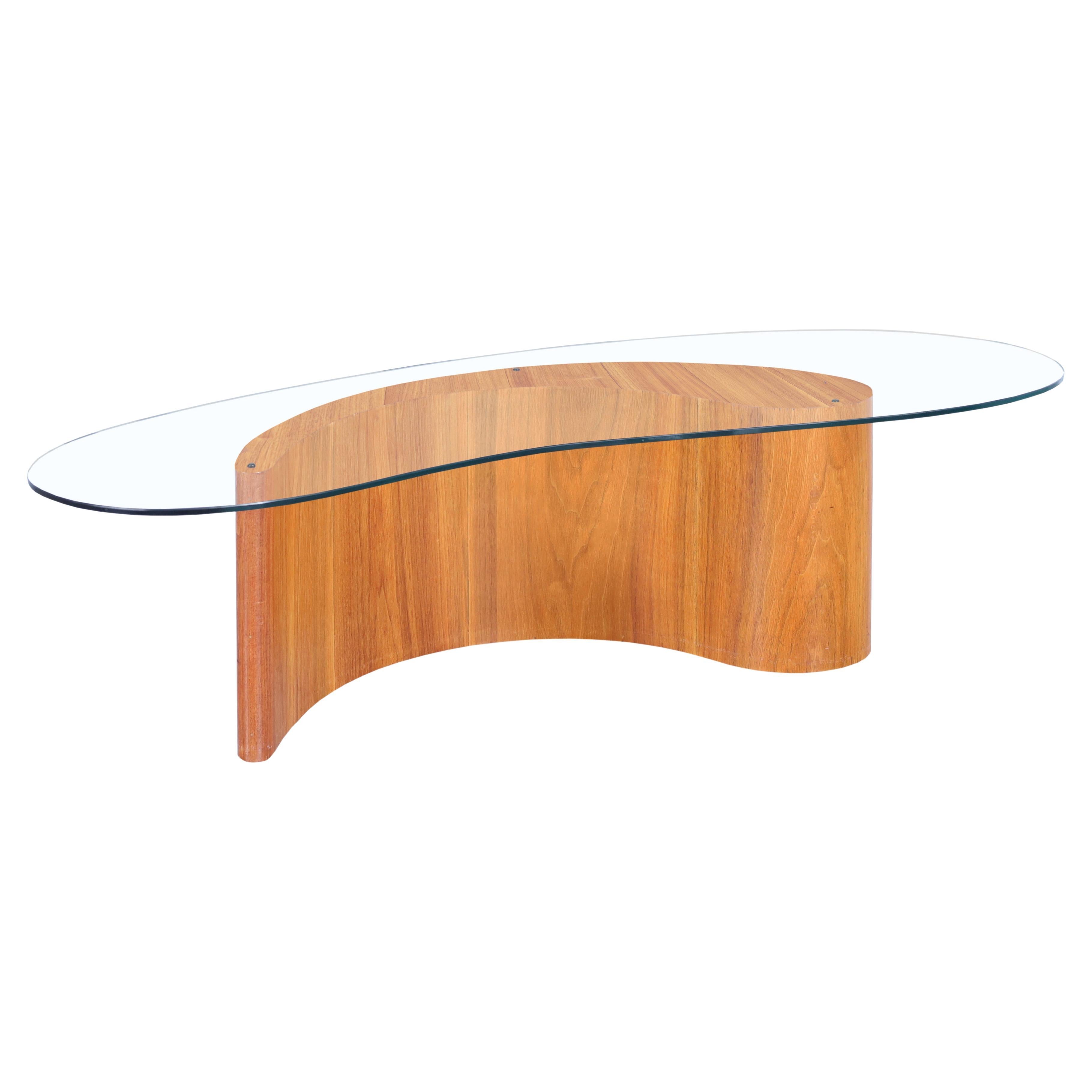 Table basse biomorphe en noyer