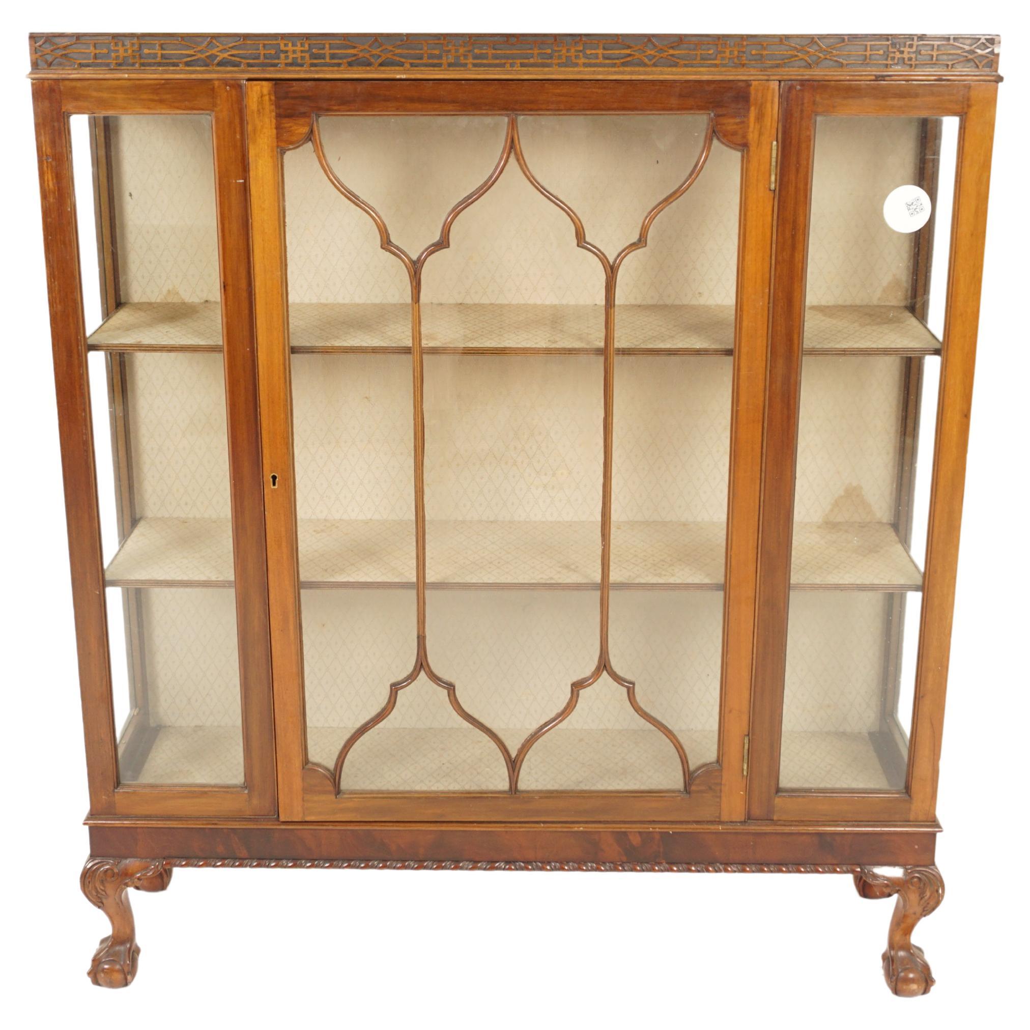 Vintage Walnut China Cabinet, Display, Camerons Perth, Scotland 1930, H1008 en vente