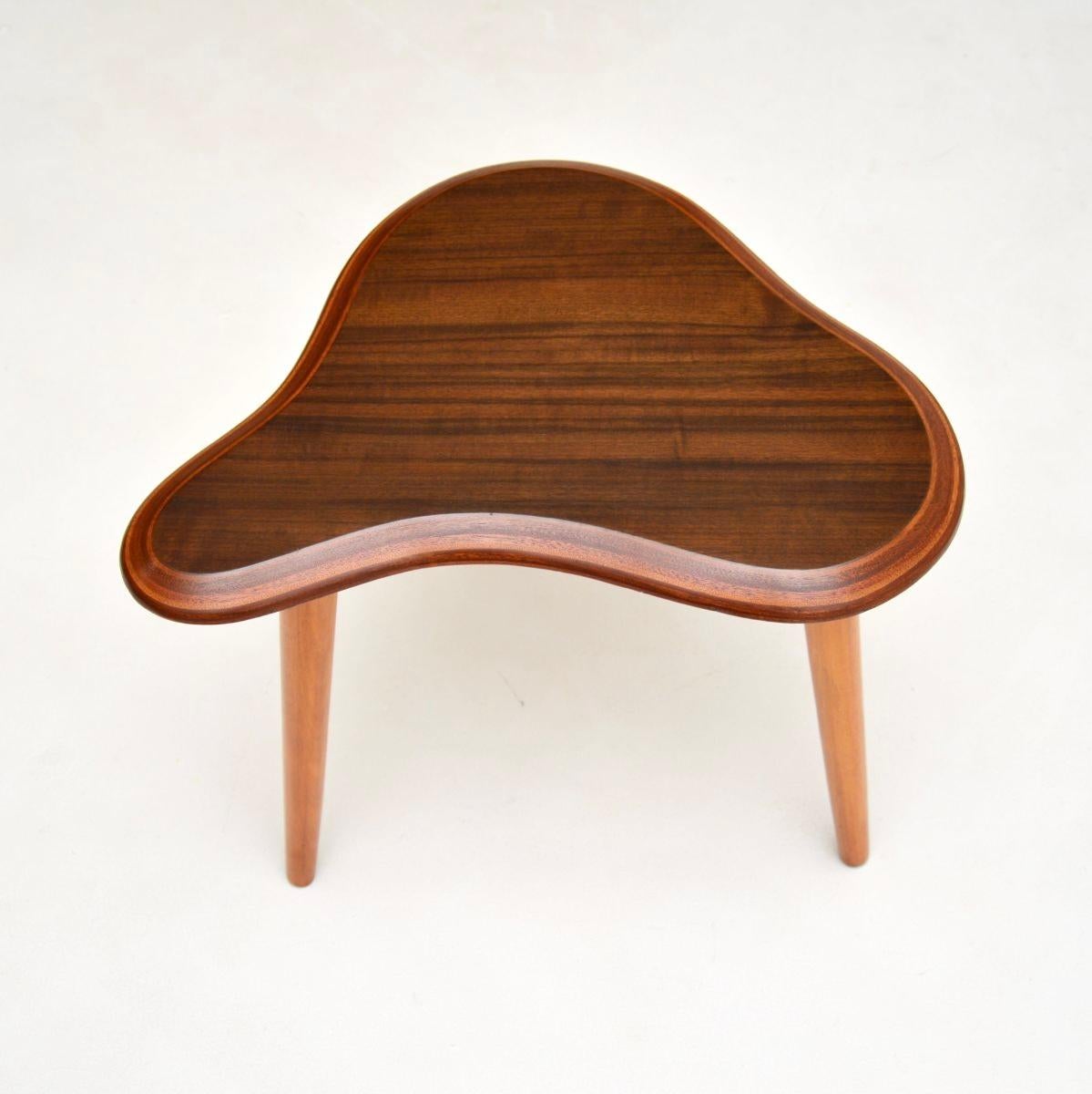 Vintage Walnut Cloud Side Table by Neil Morris In Good Condition In London, GB