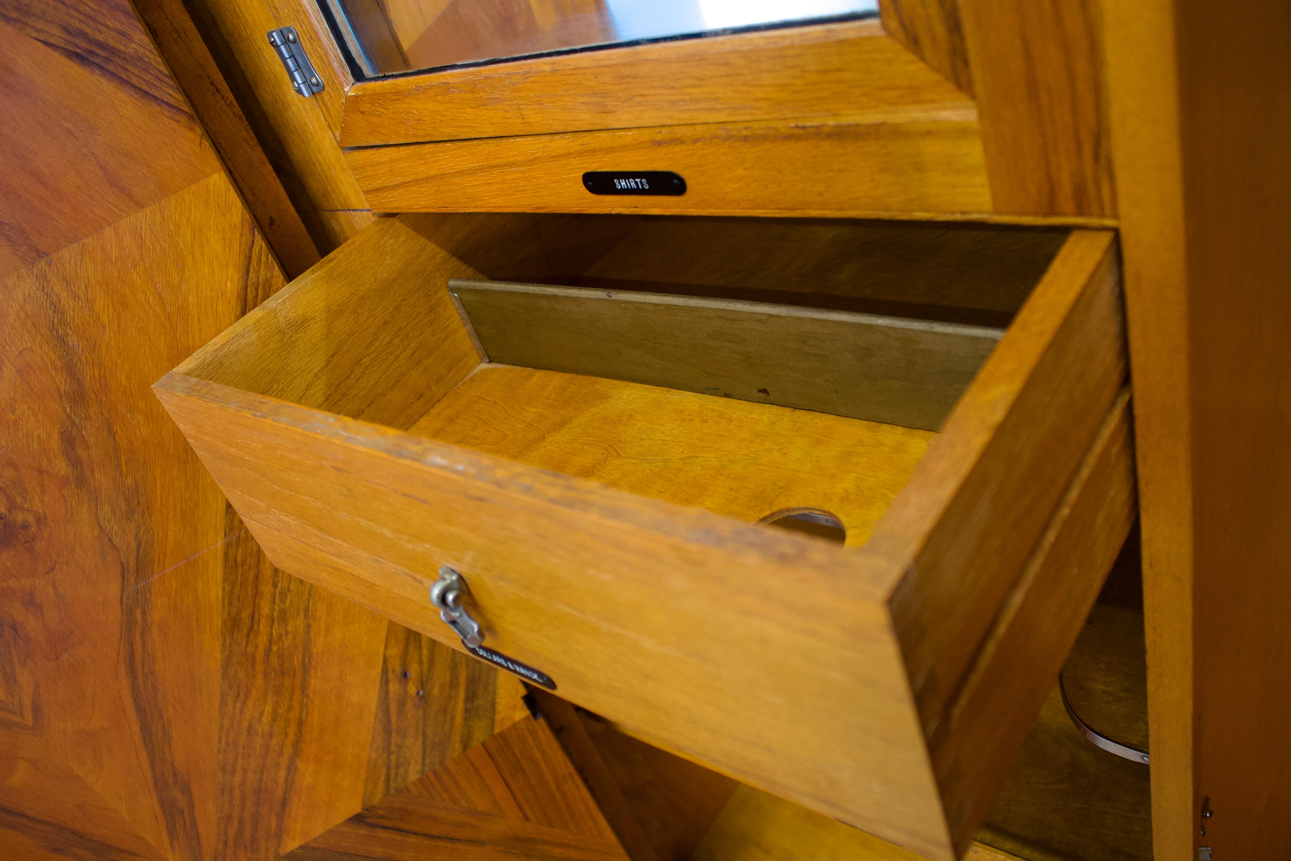 Armario Compactum Vintage de Nogal de Fitrobe, años 30 1