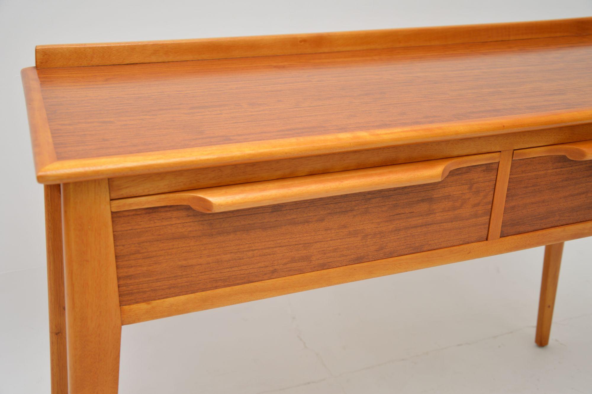 Vintage Walnut Console Table by Finewood For Sale 1