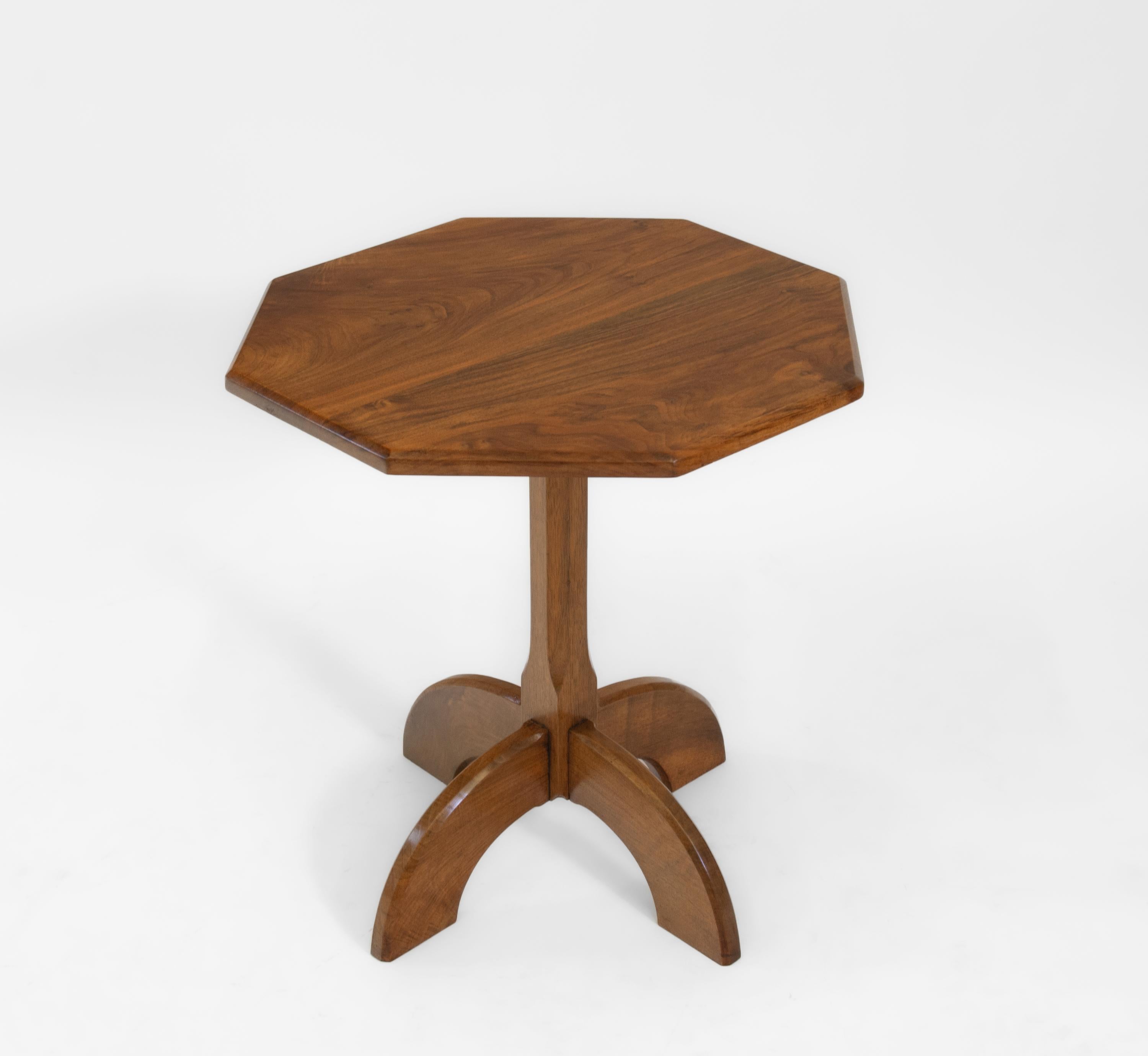 Hand-Crafted Vintage Walnut Cotswold School Manner Signed Octagonal Side Table  For Sale
