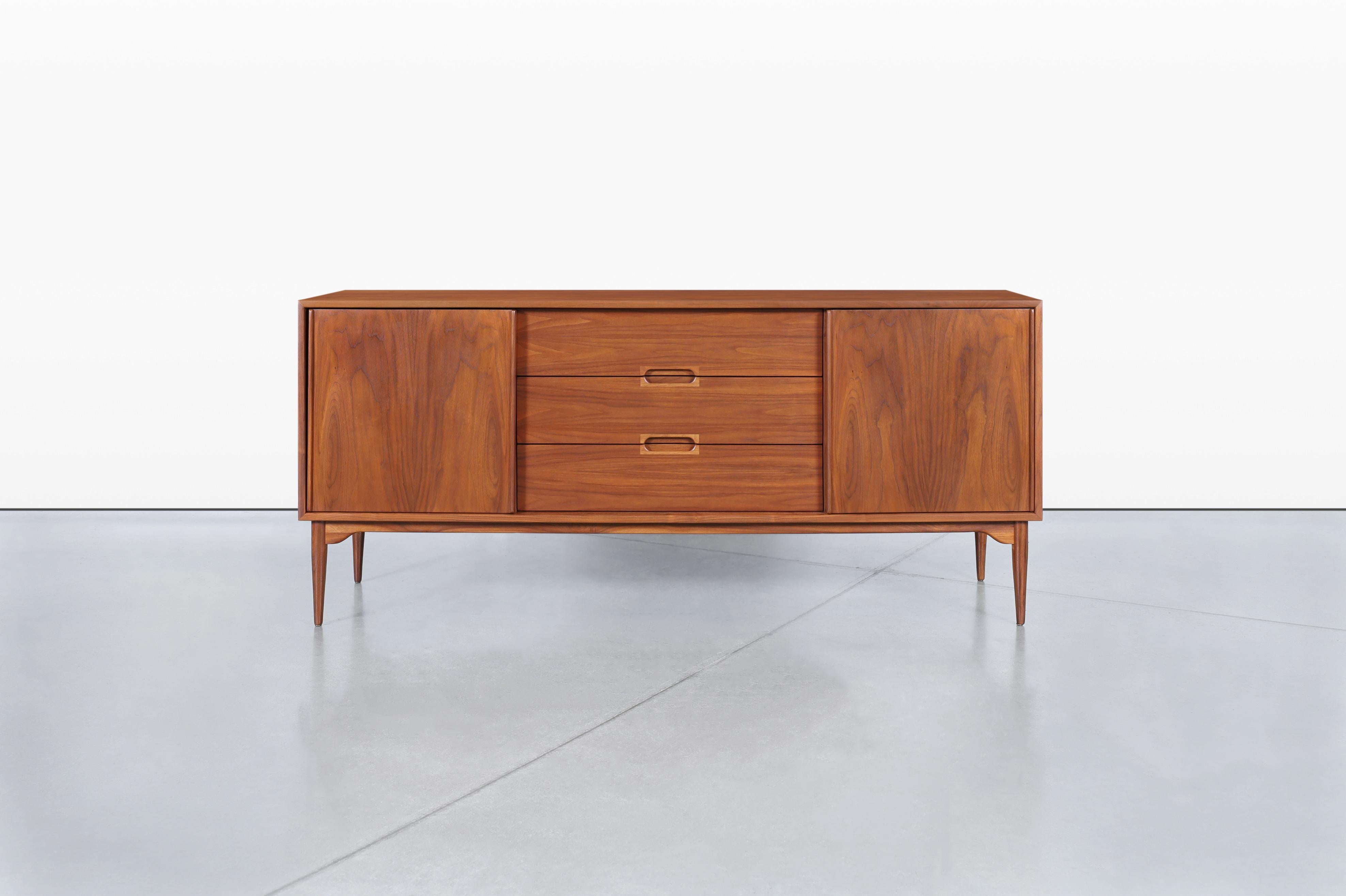 Vintage Walnut Credenza by John Keal for Brown Saltman For Sale 3