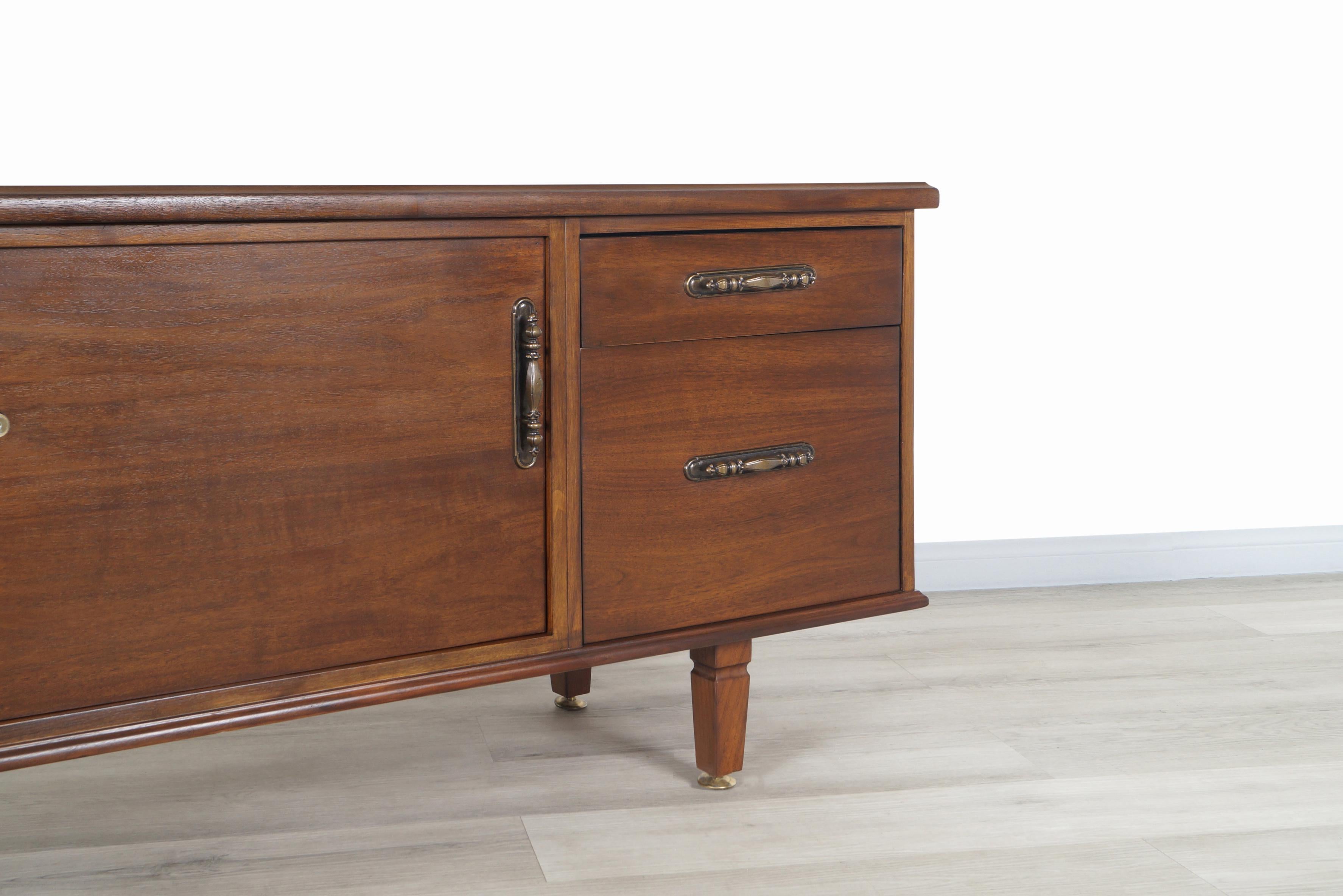 Vintage Walnut Credenza by Maurice Bailey for Monteverdi Young For Sale 3