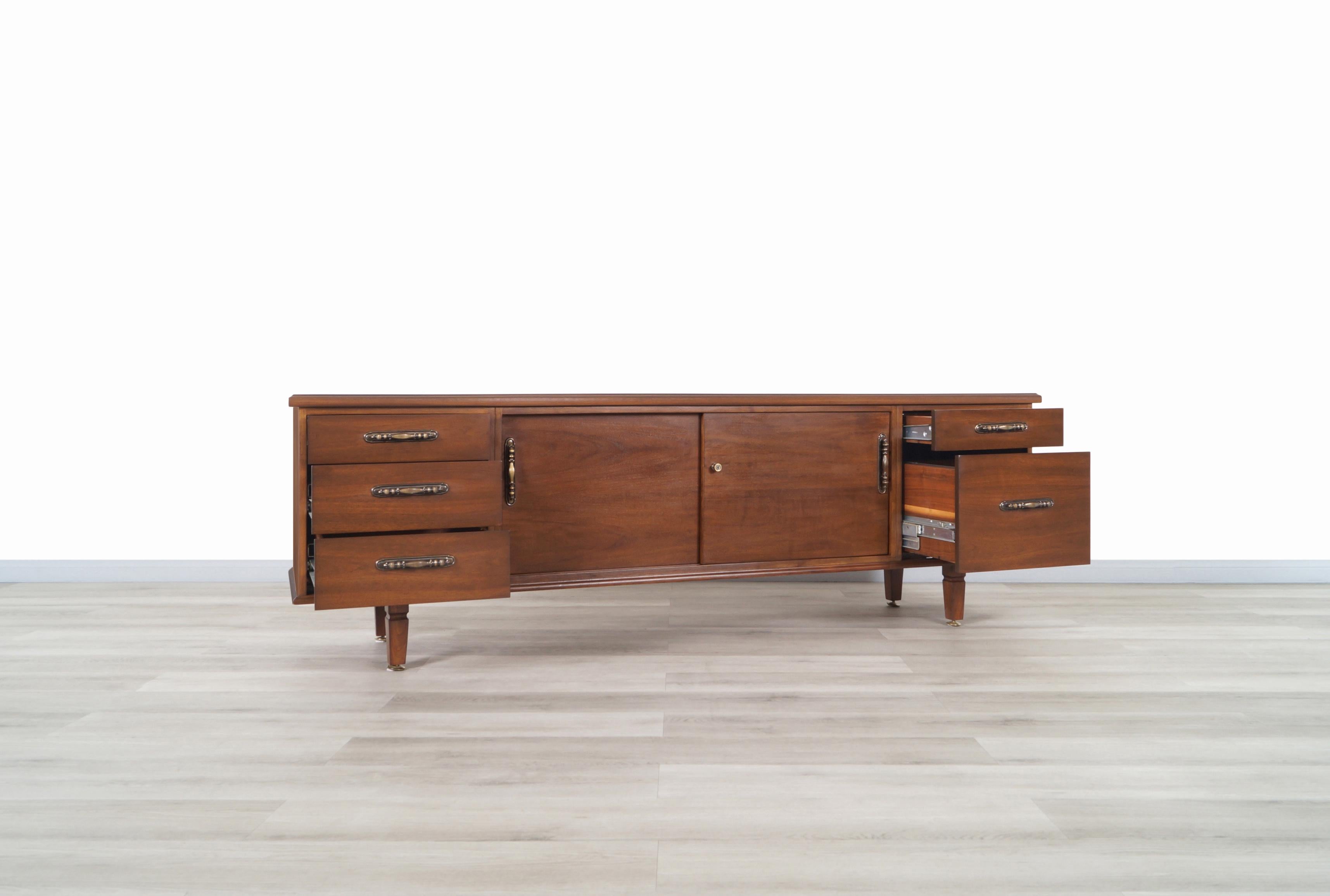 Mid-Century Modern Vintage Walnut Credenza by Maurice Bailey for Monteverdi Young For Sale