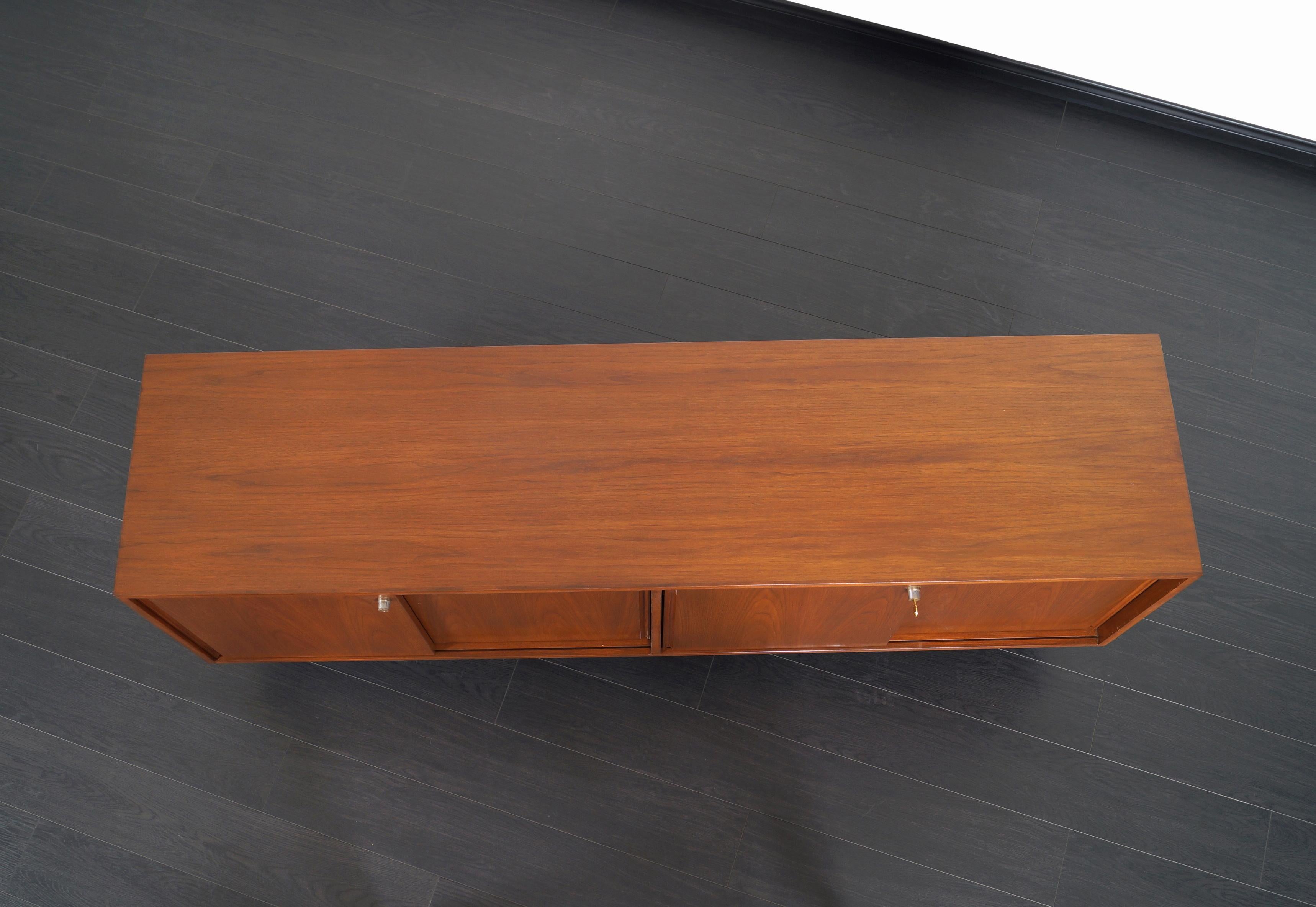 Vintage Walnut Credenza in the Manner of Florence Knoll 2