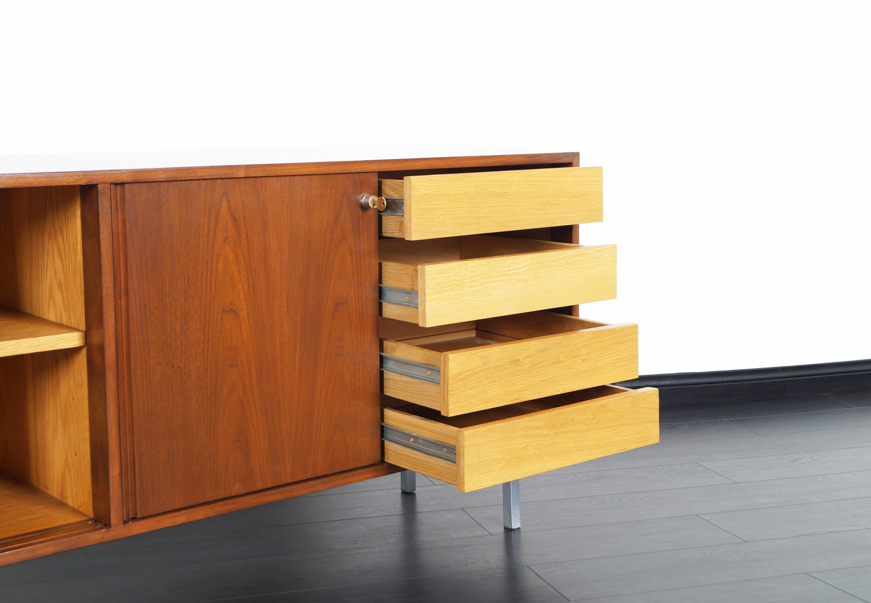 Mid-20th Century Vintage Walnut Credenza in the Manner of Florence Knoll