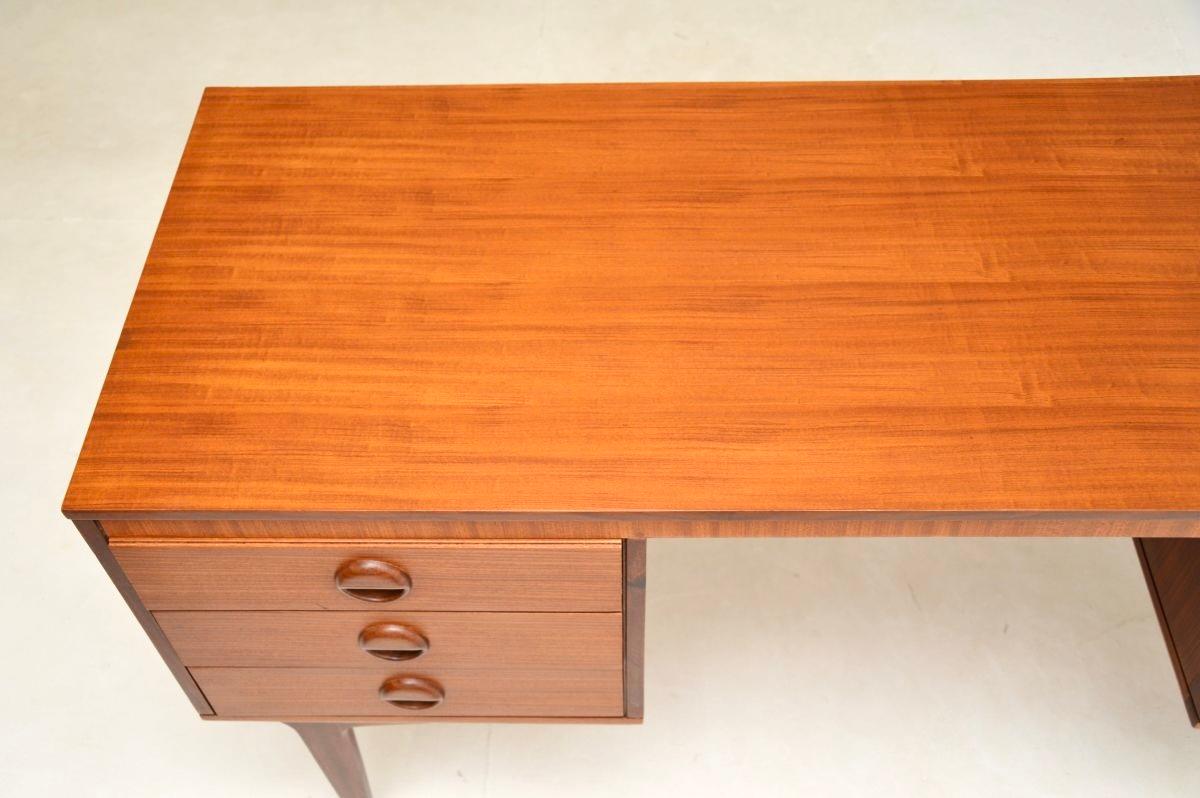 Vintage Walnut Desk For Sale 1