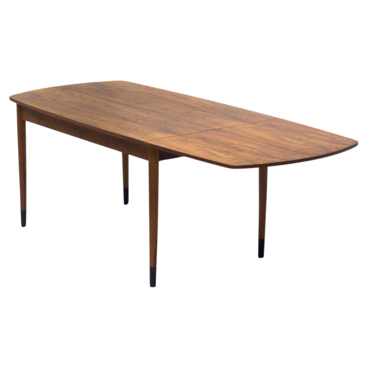 Vintage-Tisch mit Klappe aus Nussbaumholz im Angebot