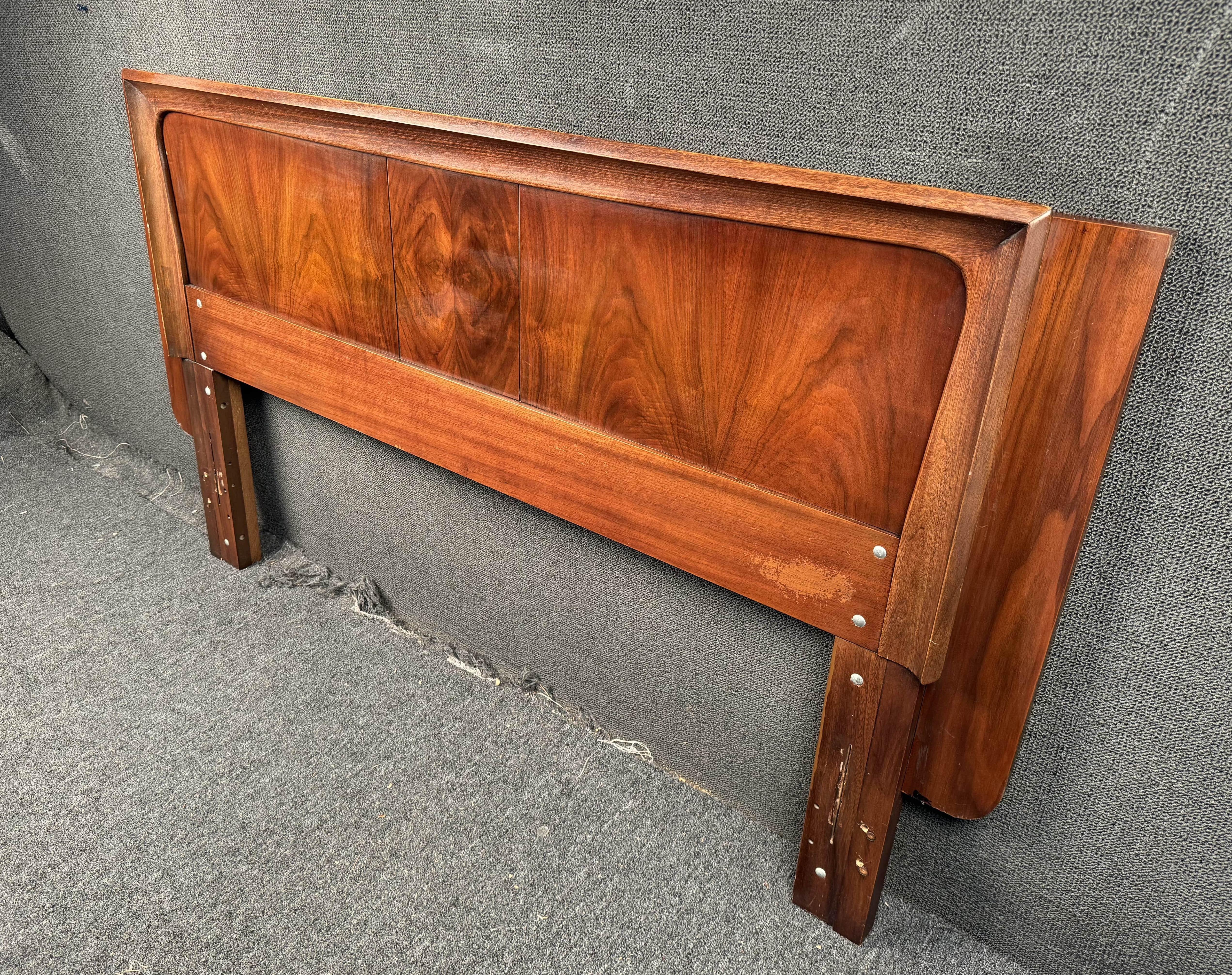 Mid-Century Modern Vintage Walnut & Elm Kent Coffey Headboard For Sale
