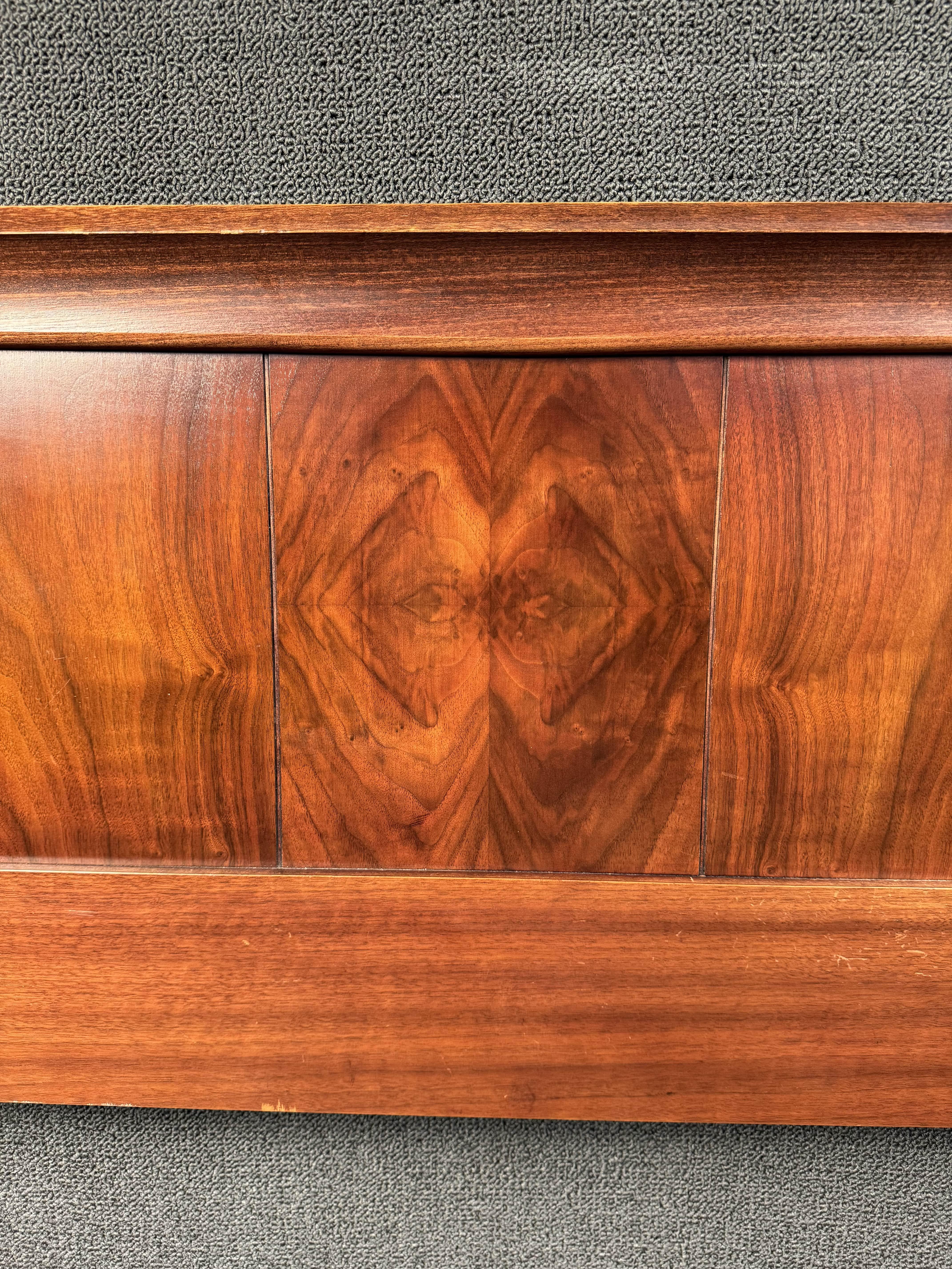 Vintage Walnut & Elm Kent Coffey Headboard In Good Condition For Sale In Brooklyn, NY