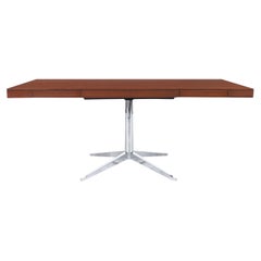 Escritorio ejecutivo vintage de nogal de Florence Knoll