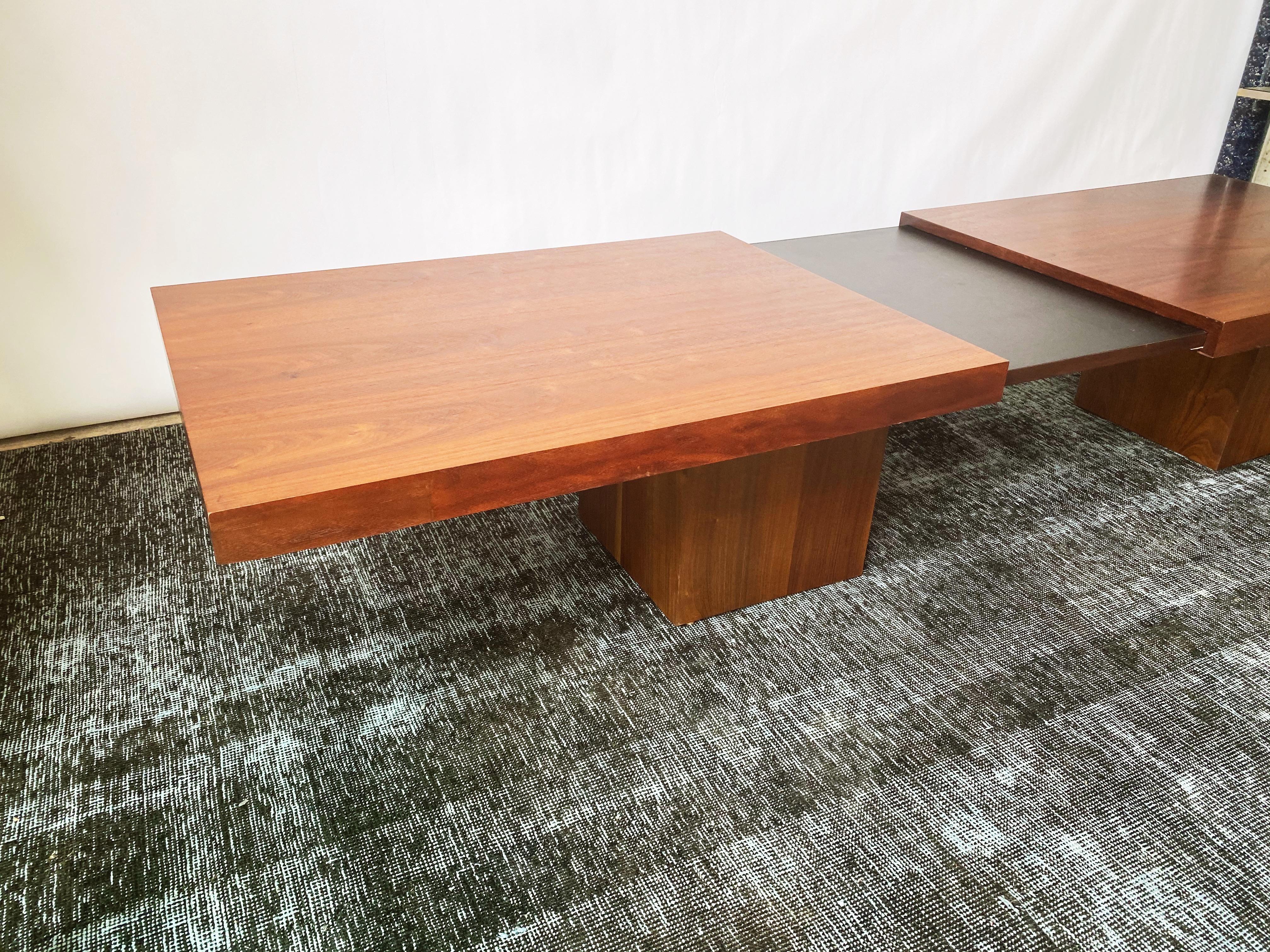Vintage Walnut Expandable Coffee Table by John Keal for Brown Saltman, c. 1960s 2