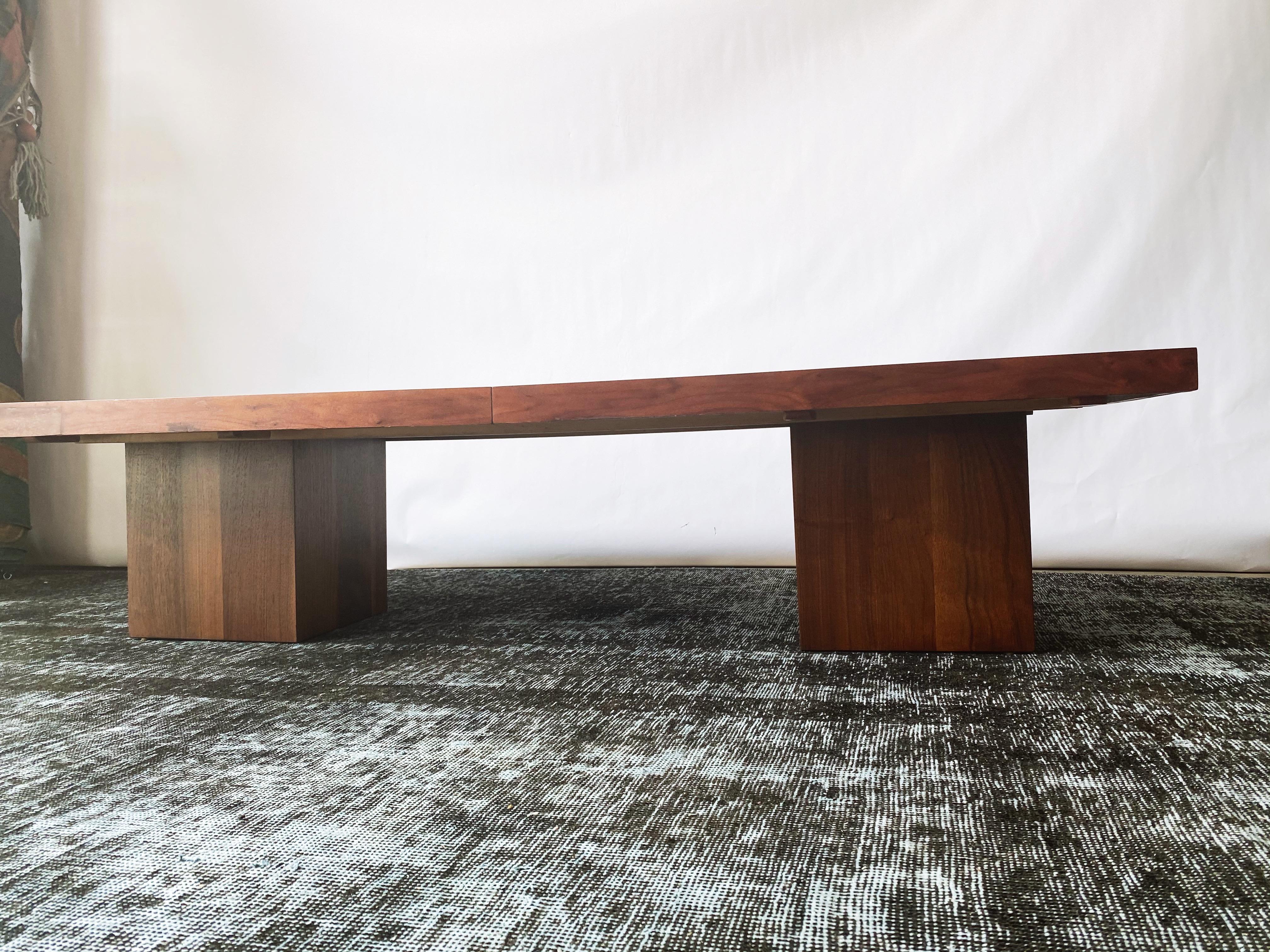 Mid-20th Century Vintage Walnut Expandable Coffee Table by John Keal for Brown Saltman, c. 1960s