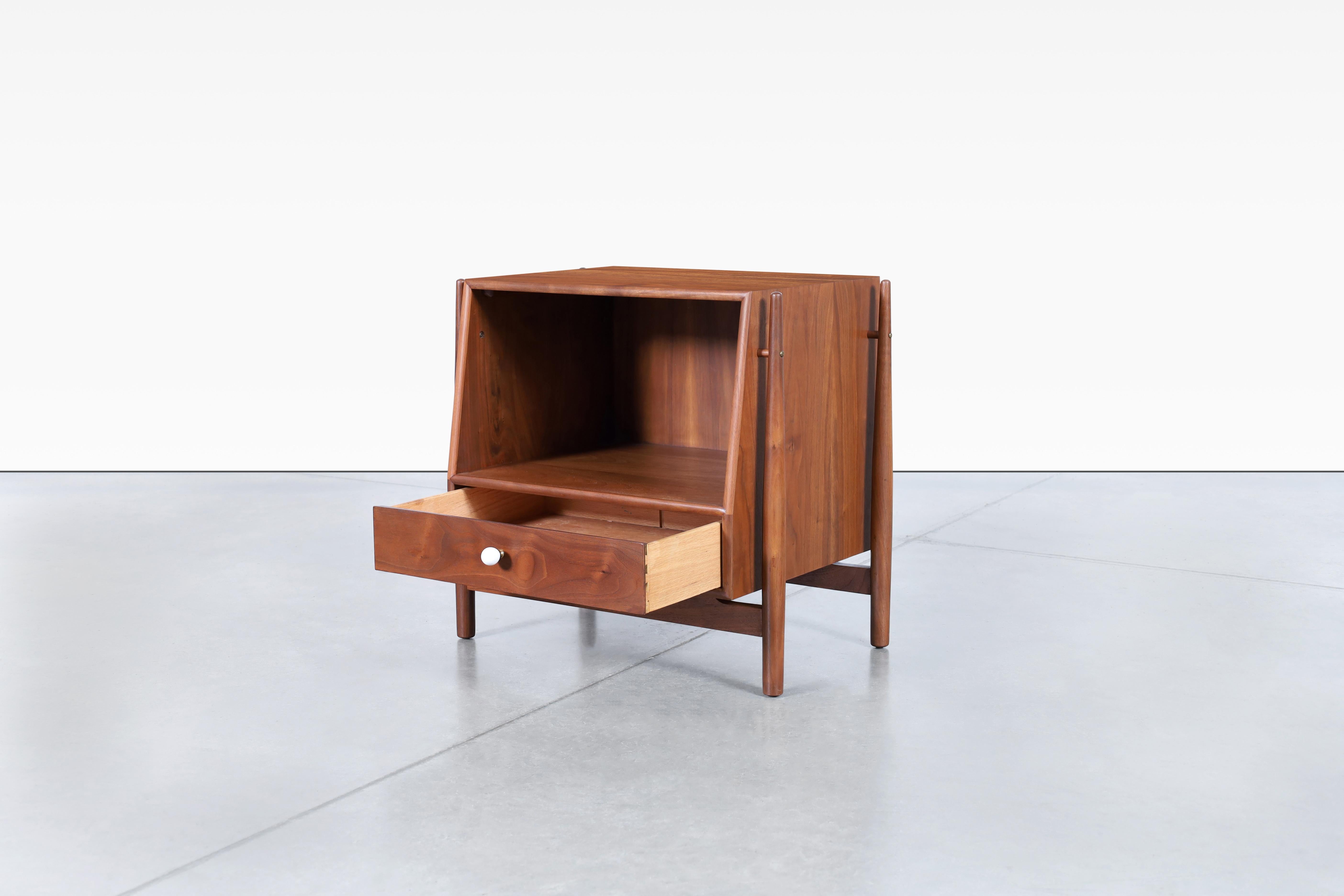 Mid-20th Century Vintage Walnut Floating Nightstands by Kipp Stewart for Drexel