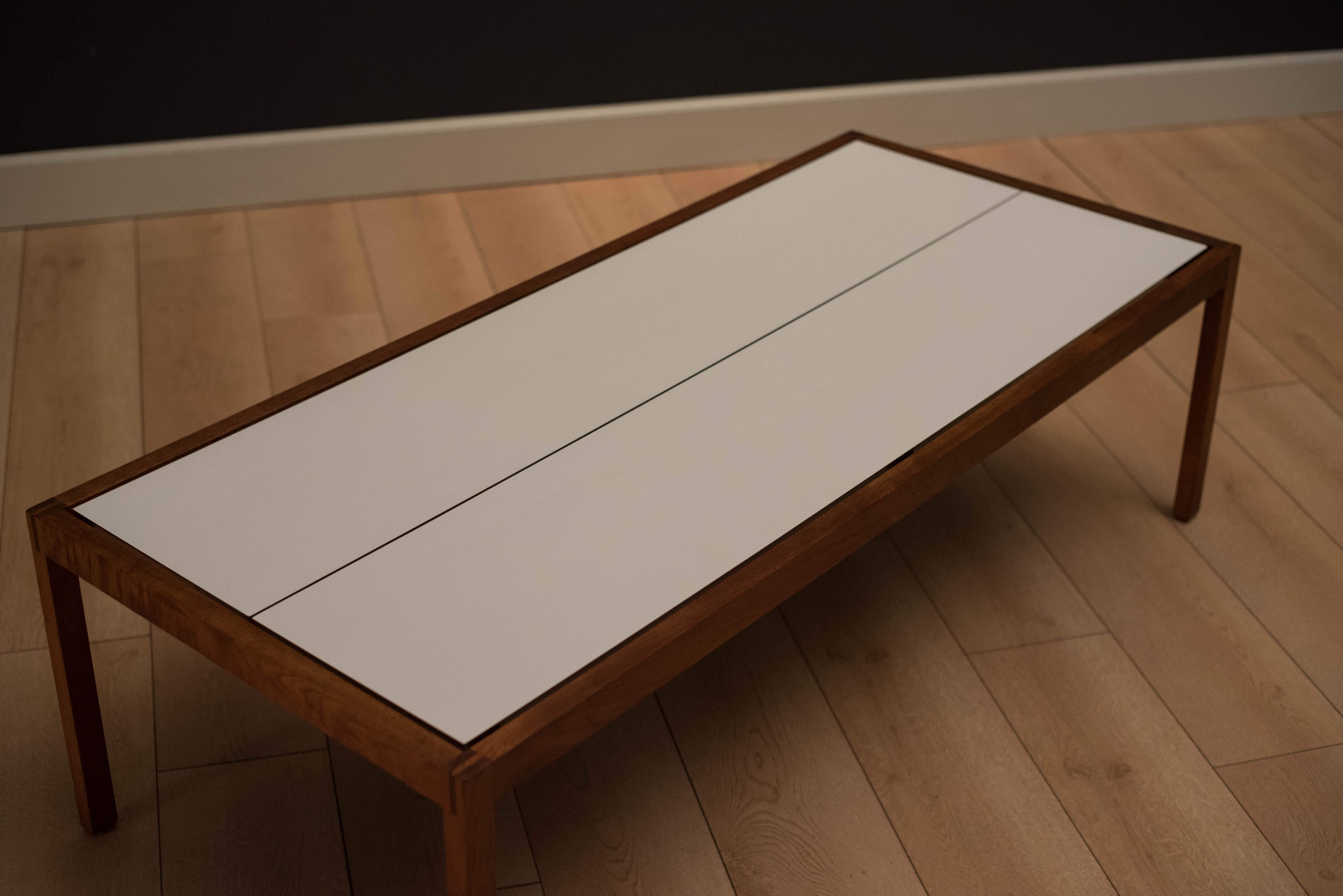 Vintage Walnut Knoll Coffee Table by Lewis Butler In Good Condition In San Jose, CA