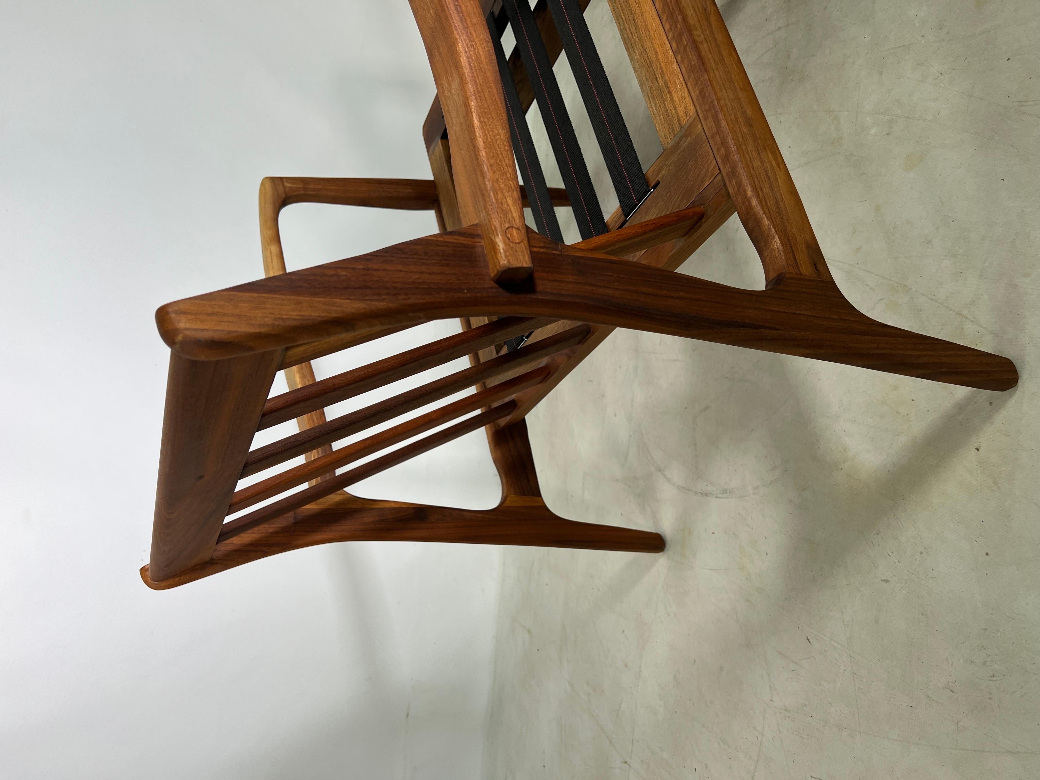 Vintage Walnut Kofod-Larsen Style Lounge Chair In Good Condition In Esperance, NY