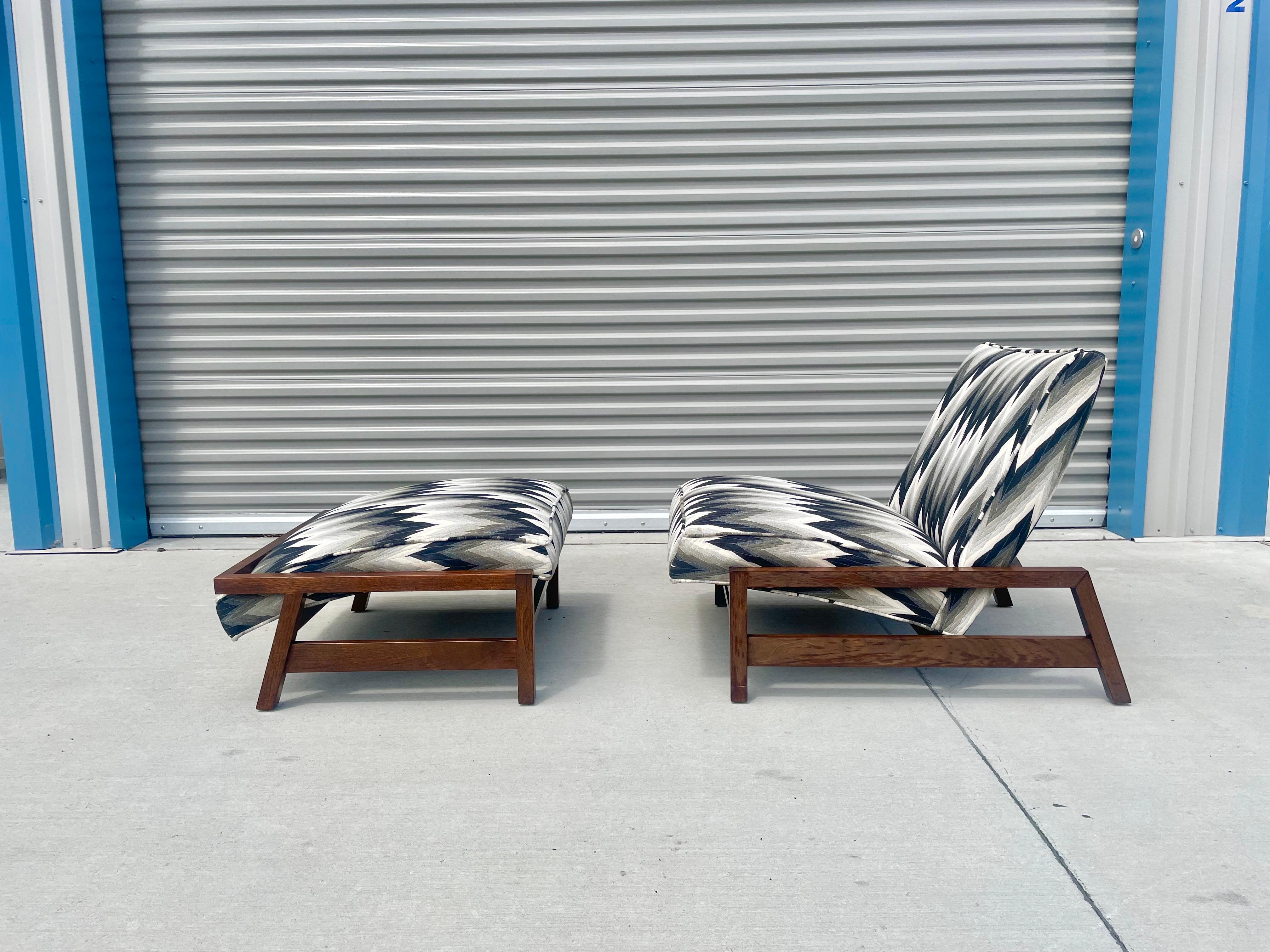 Vintage Walnut Lounge Chair & Ottoman in the Style of Tobia Scarpa, 2 Pieces In Good Condition In North Hollywood, CA