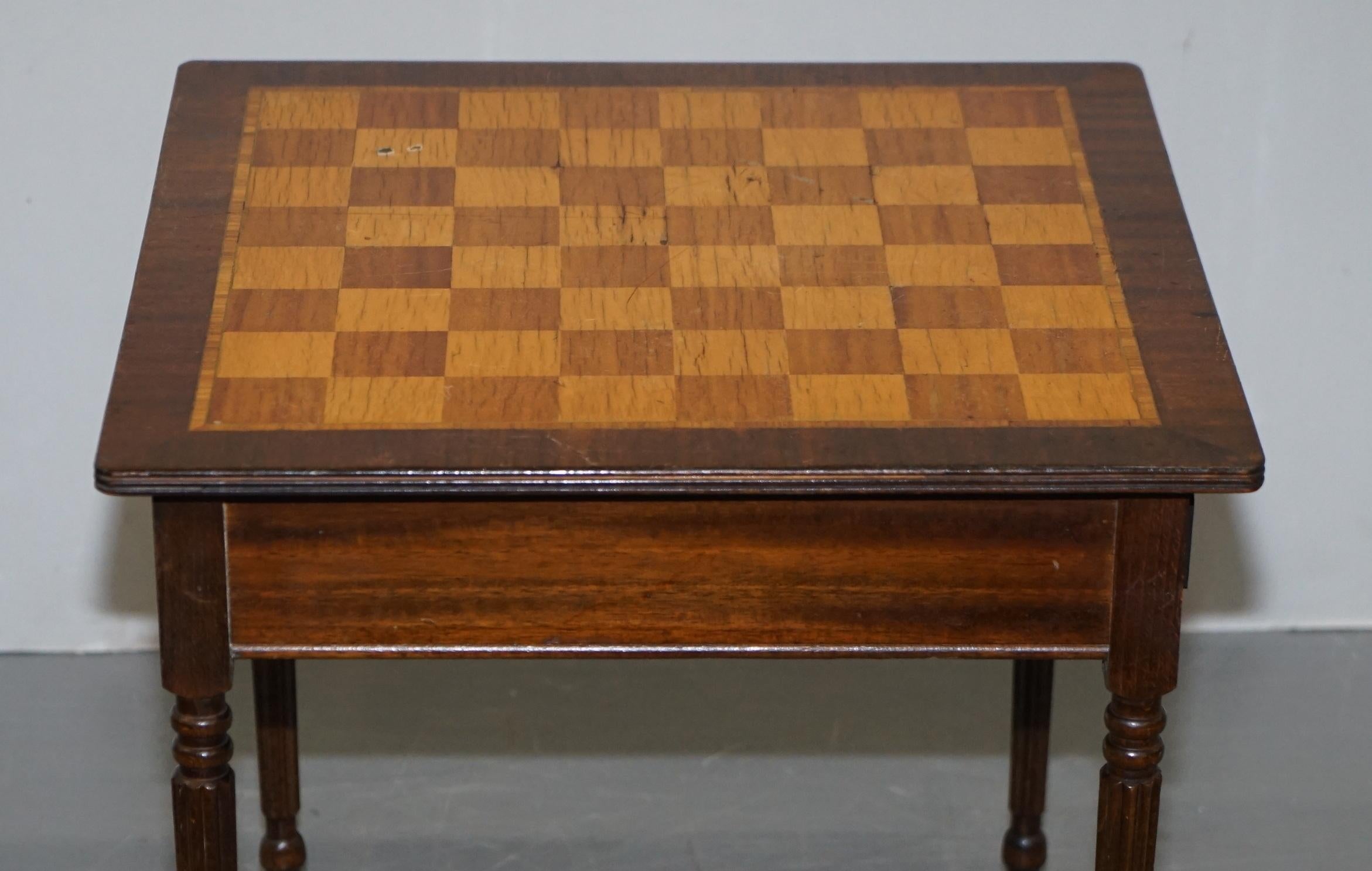 Vintage Walnut & Hardwood Marquetry Inlaid Chess Board Games Table with Drawer For Sale 4