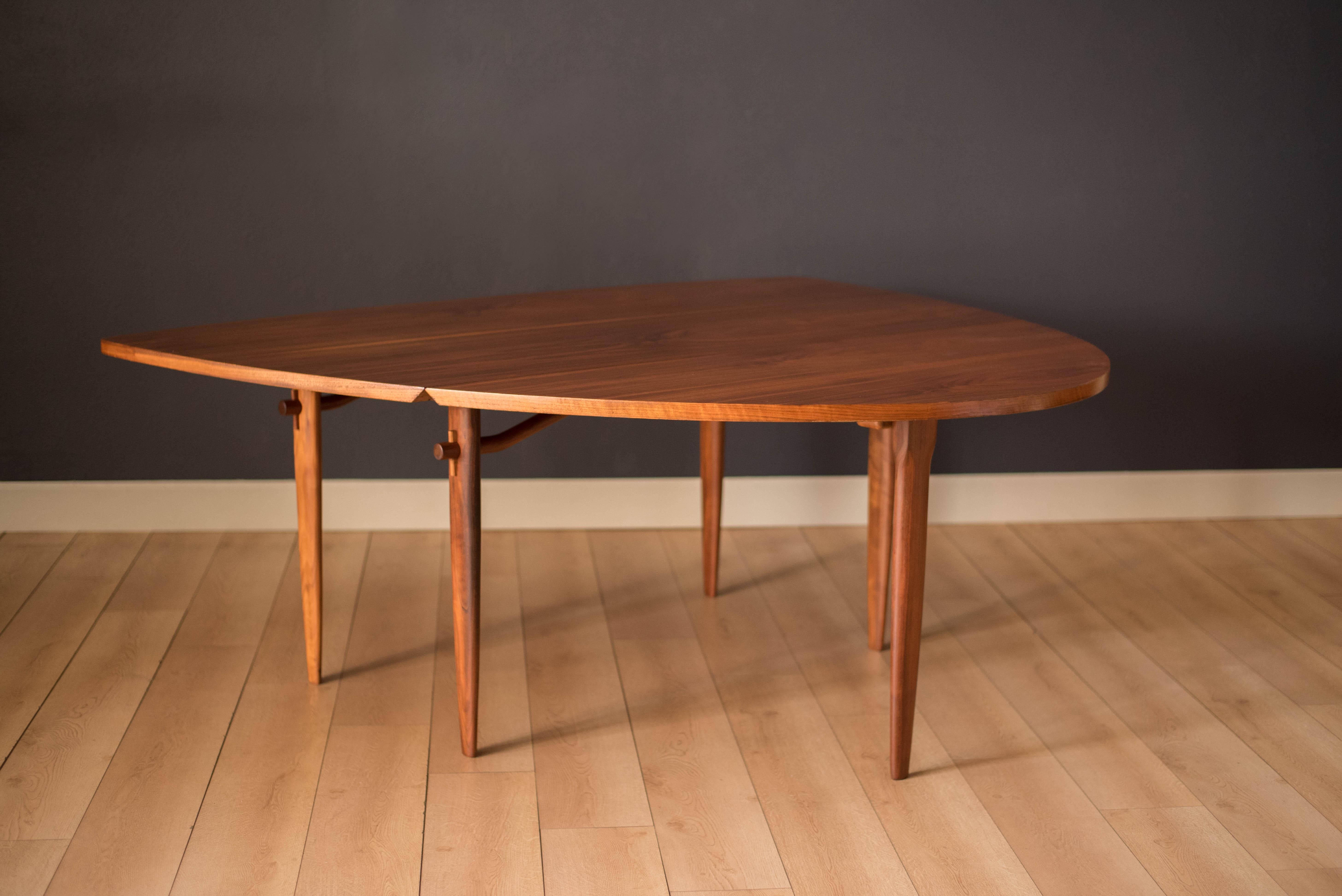 Mid-Century Modern drop leaf dining table designed by George Nakashima for the 