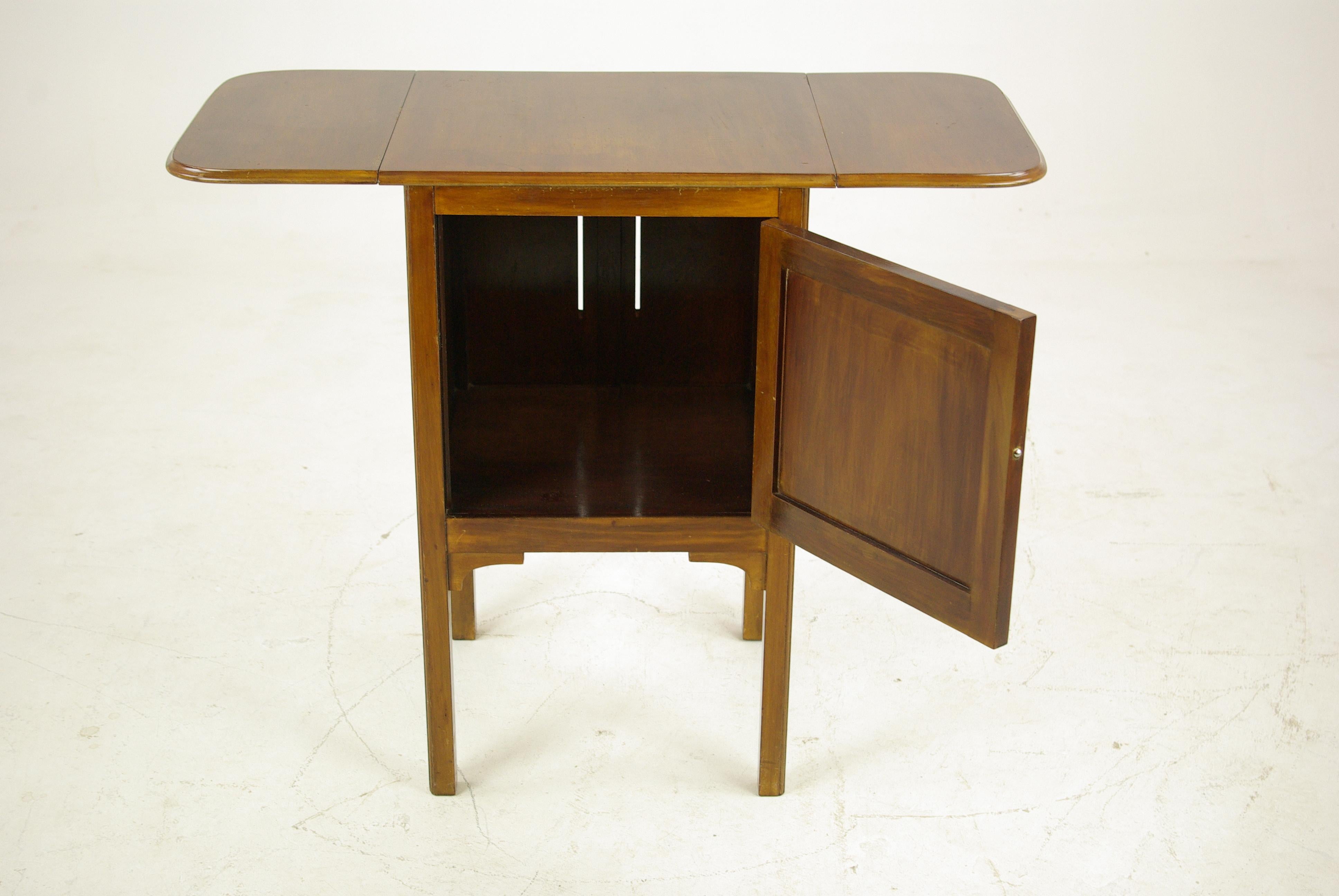Scottish Vintage Walnut Nightstand, Lamp Table with Drop Leaves, Scotland 1930, H029