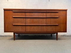 Comò a nove cassetti in noce vintage di Drew Furniture