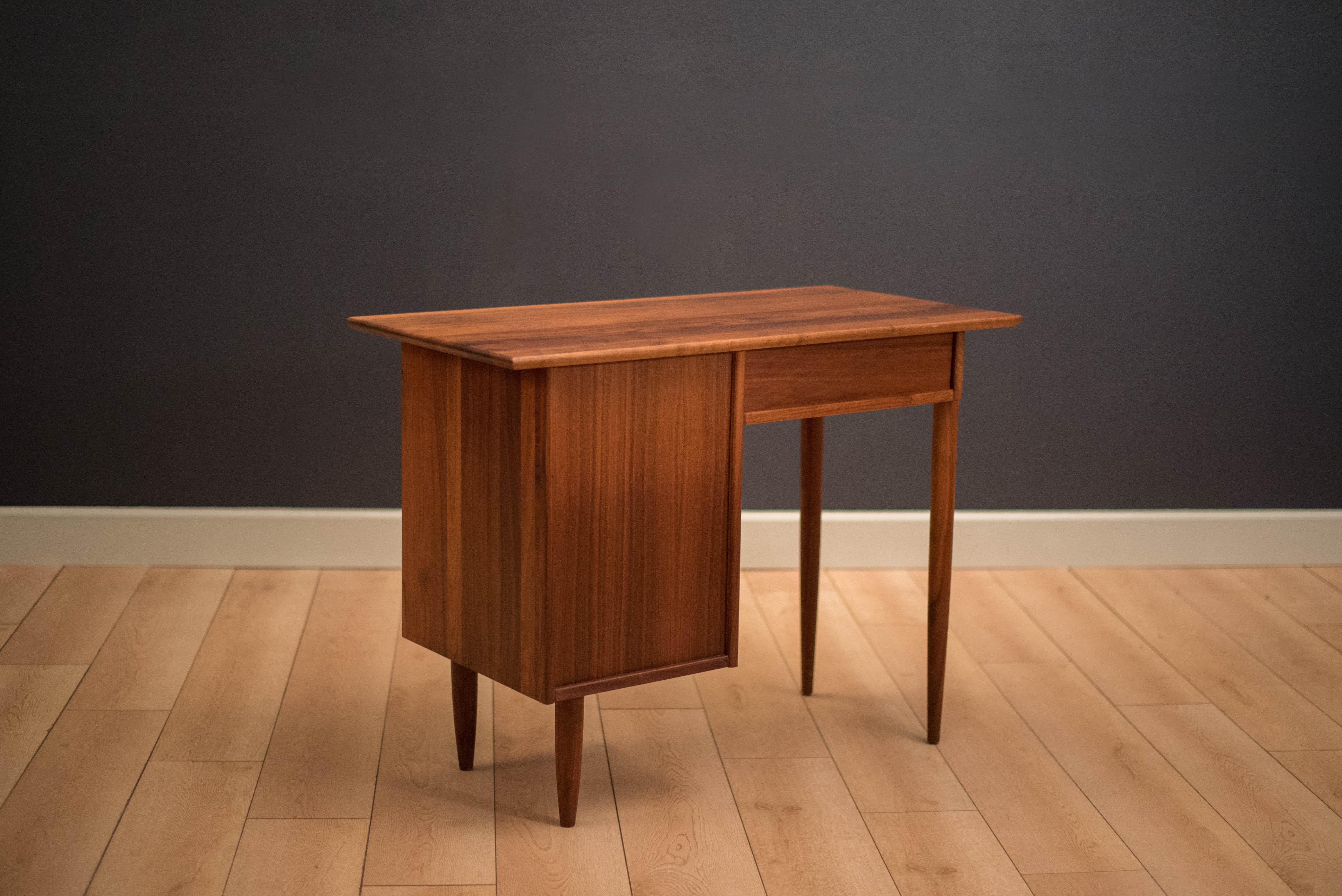 Vintage Walnut Office Desk by ACE-HI 1