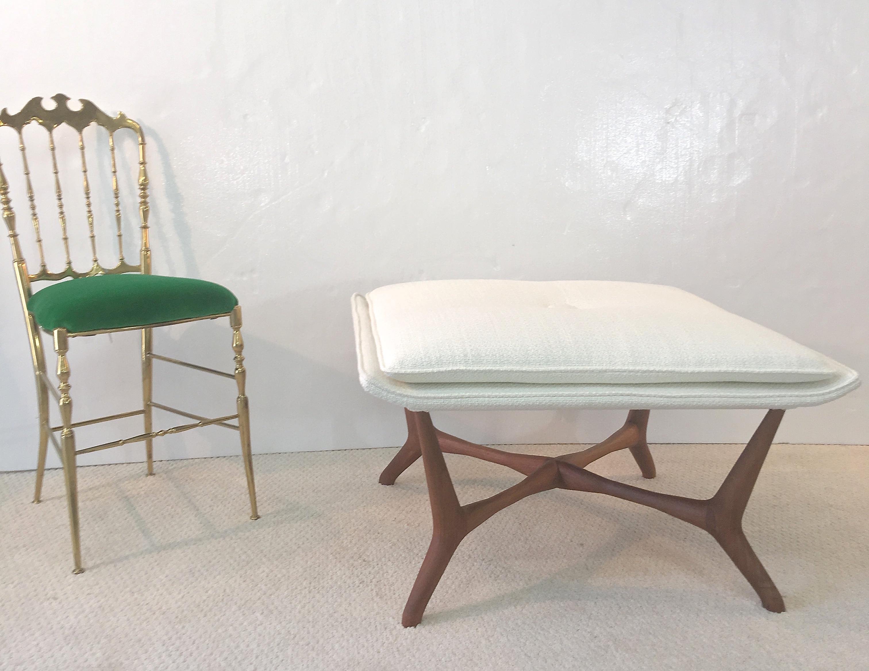 Ottoman vintage en noyer d'après Vladimir Kagan en vente 4