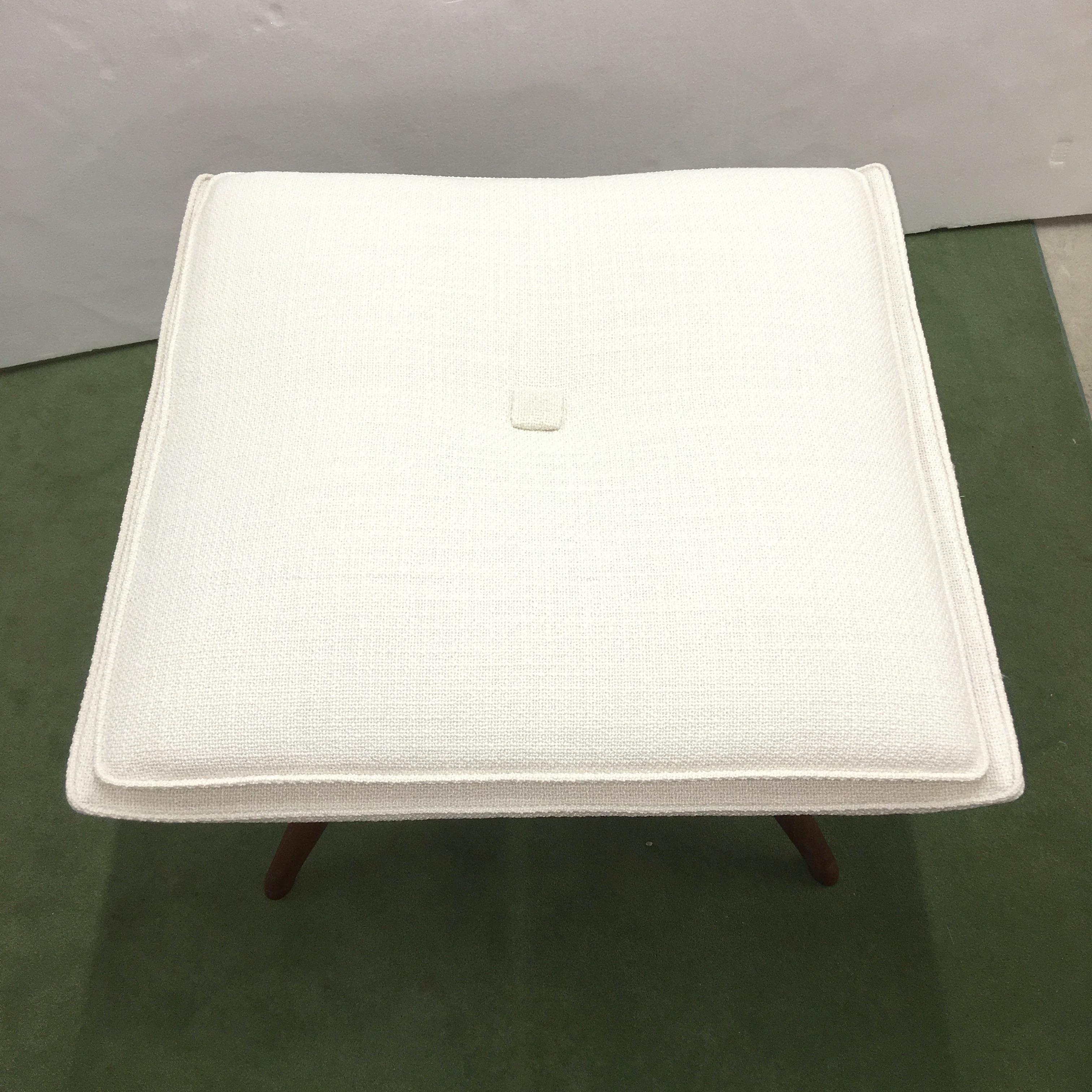 Ottoman vintage en noyer d'après Vladimir Kagan en vente 7