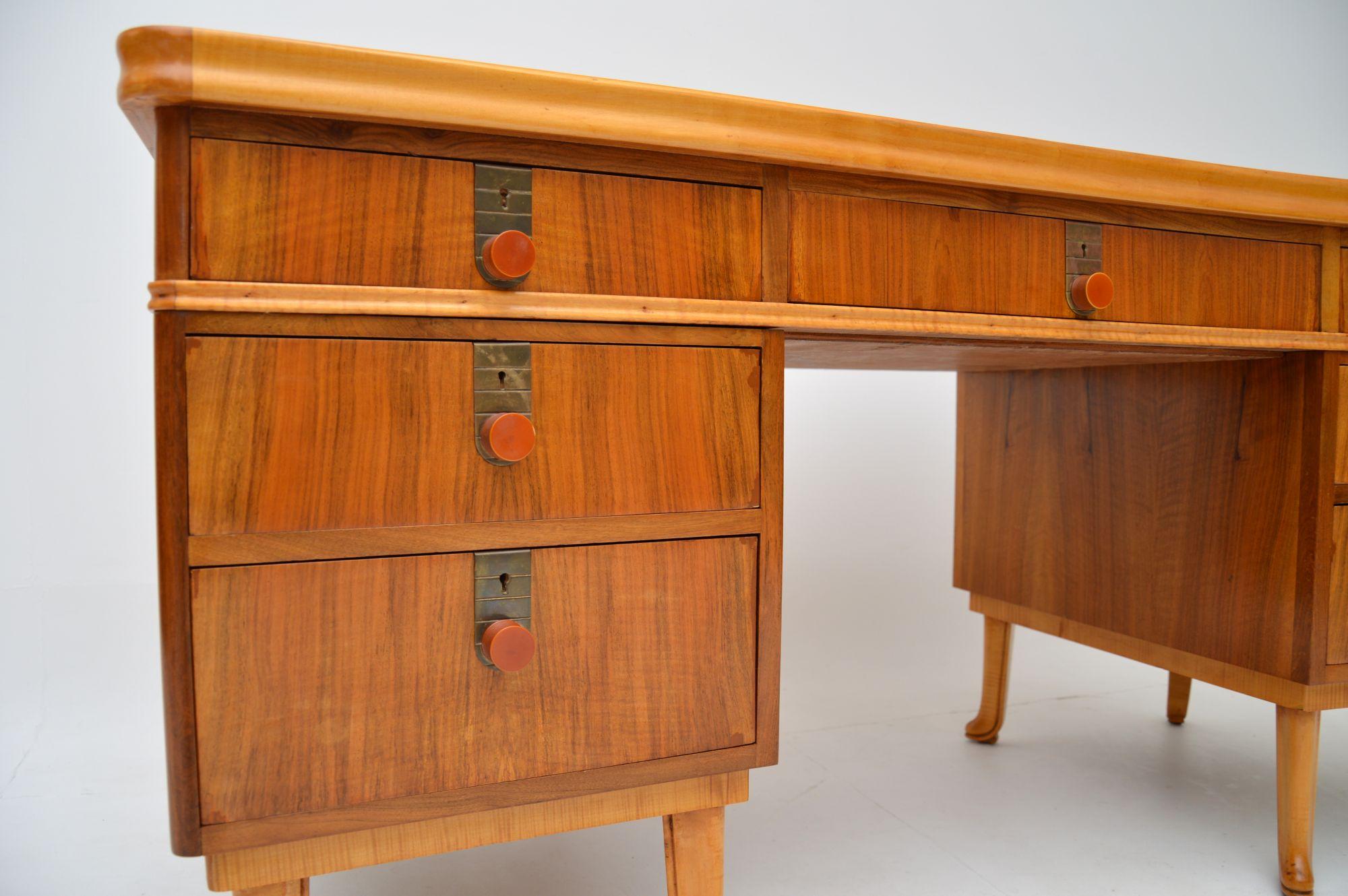 Vintage Walnut Pedestal Desk by Laszlo Hoenig For Sale 5