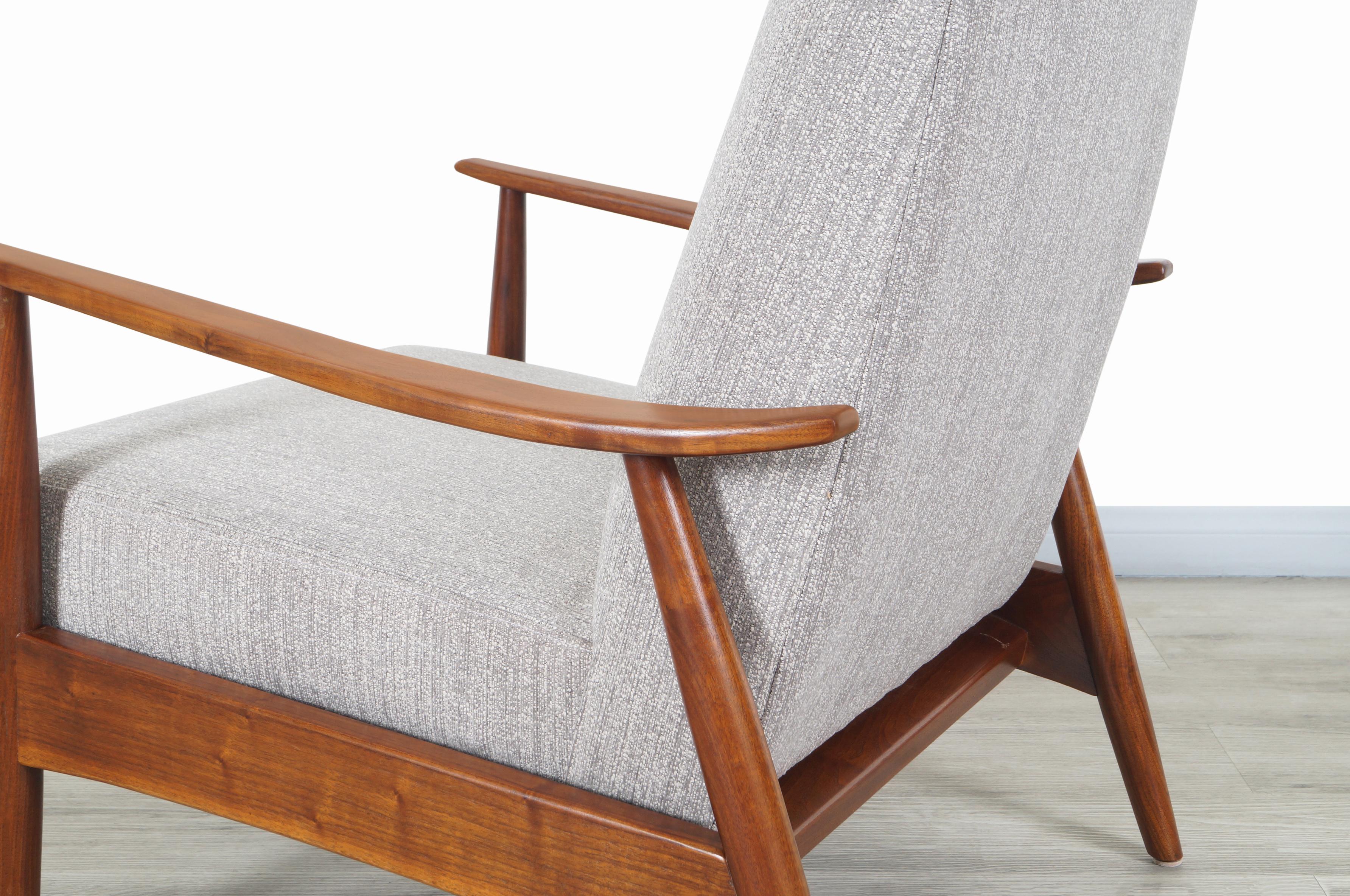 Vintage Walnut Reclining Lounge Chair Model-74 by Milo Baughman 3