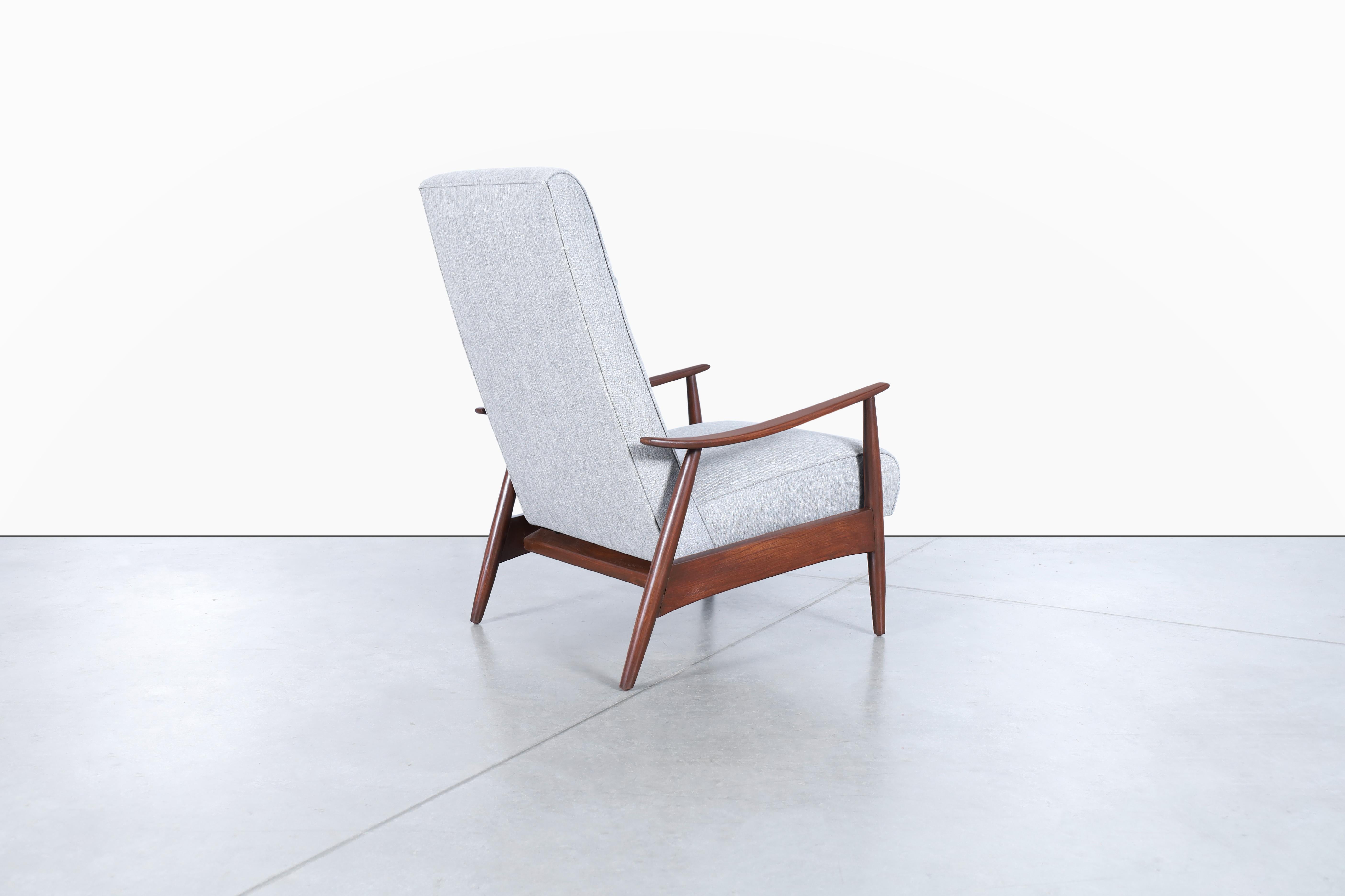 Vintage Walnut Reclining Lounge Chair Model-74 by Milo Baughman 3