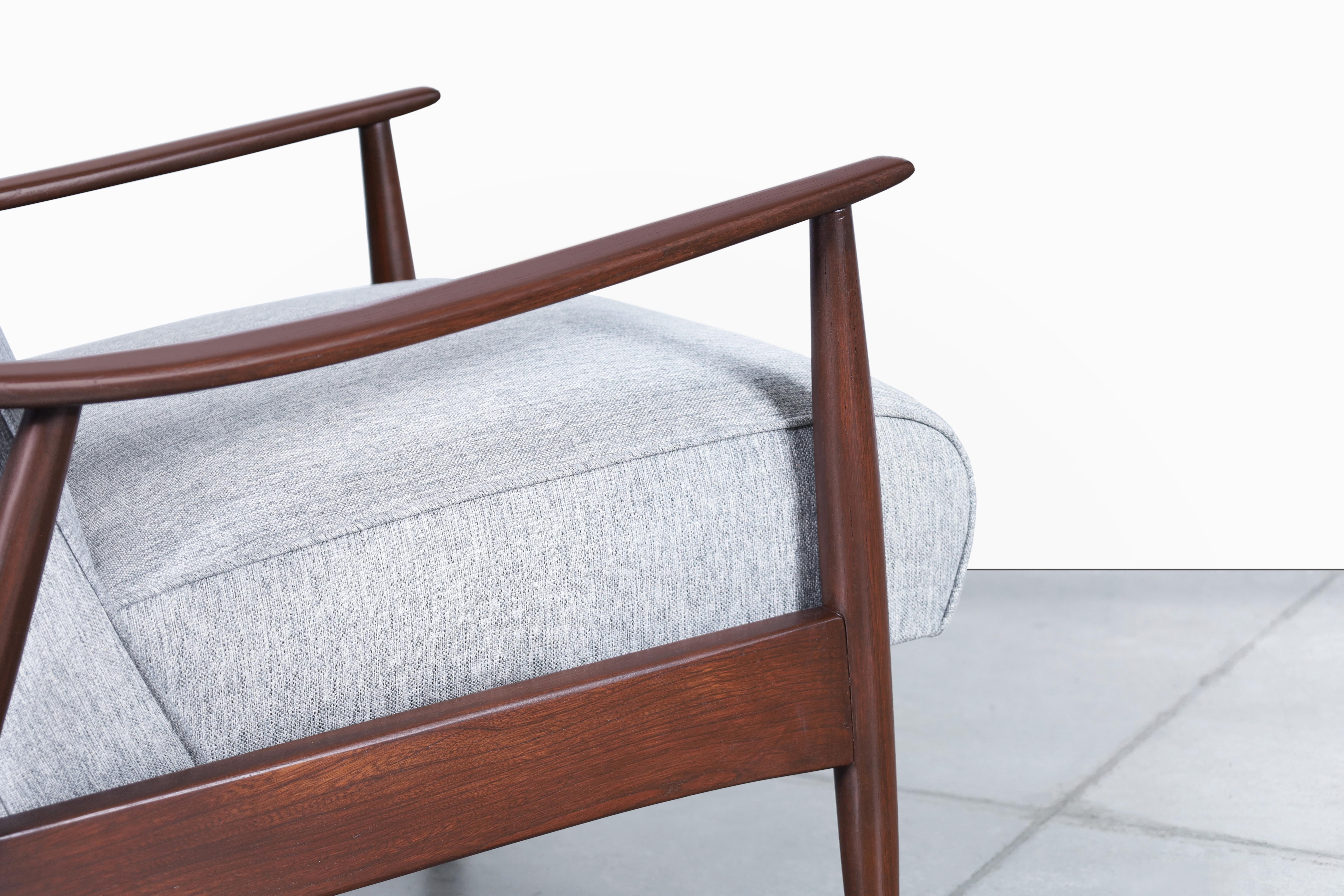 Vintage Walnut Reclining Lounge Chair Model-74 by Milo Baughman 6