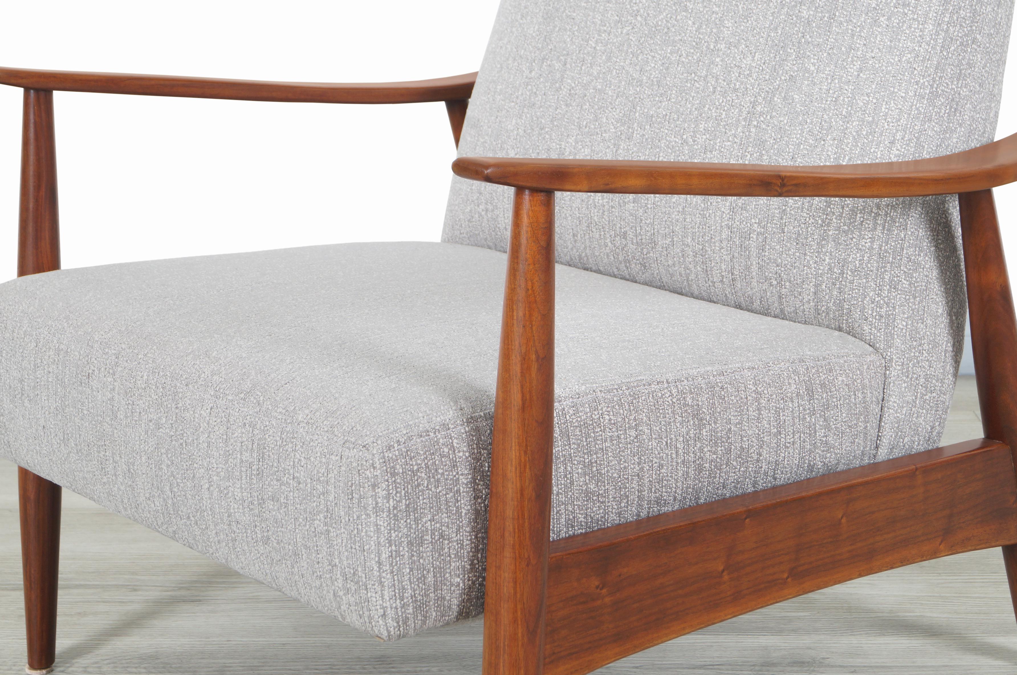American Vintage Walnut Reclining Lounge Chair Model-74 by Milo Baughman