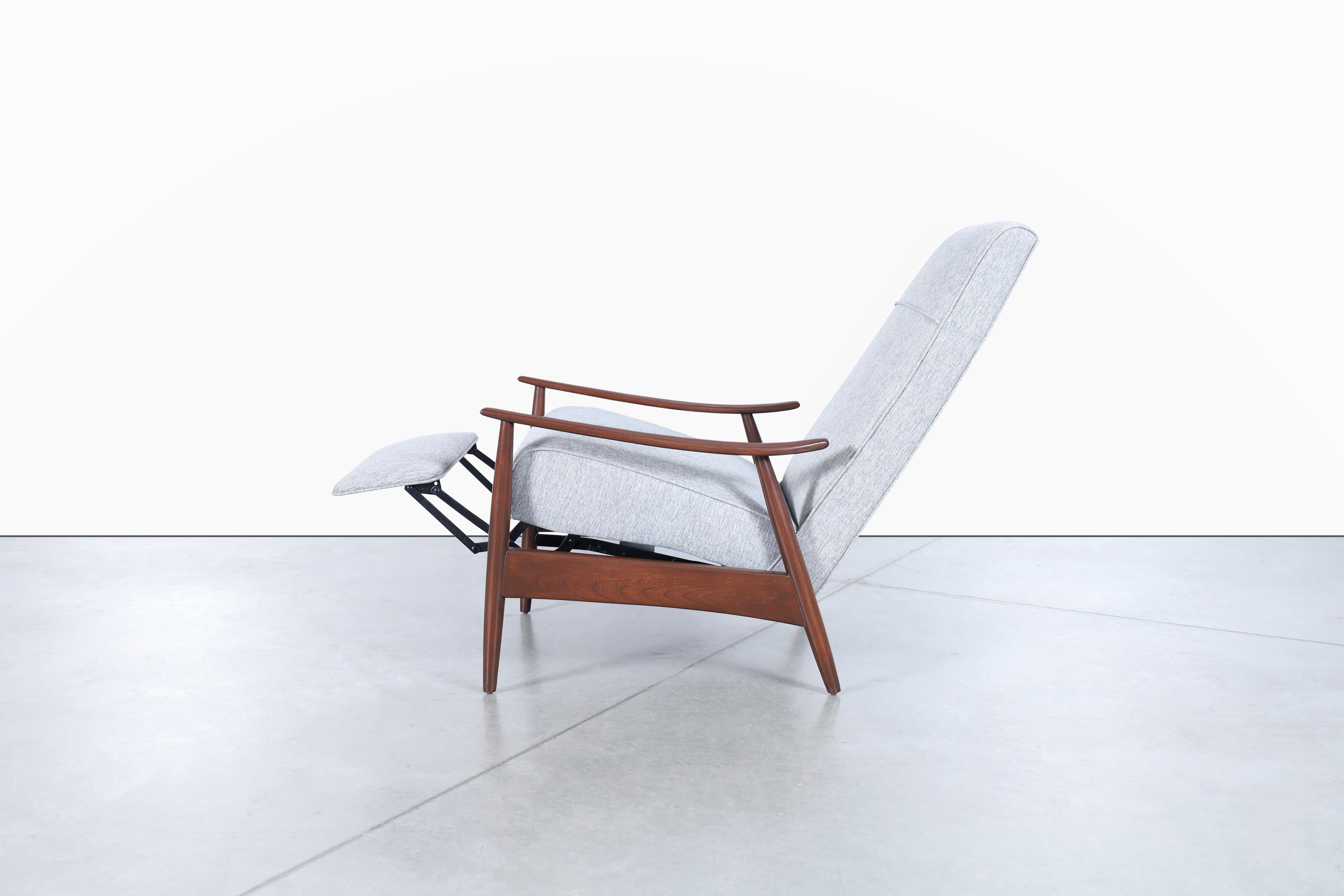Fabric Vintage Walnut Reclining Lounge Chair Model-74 by Milo Baughman