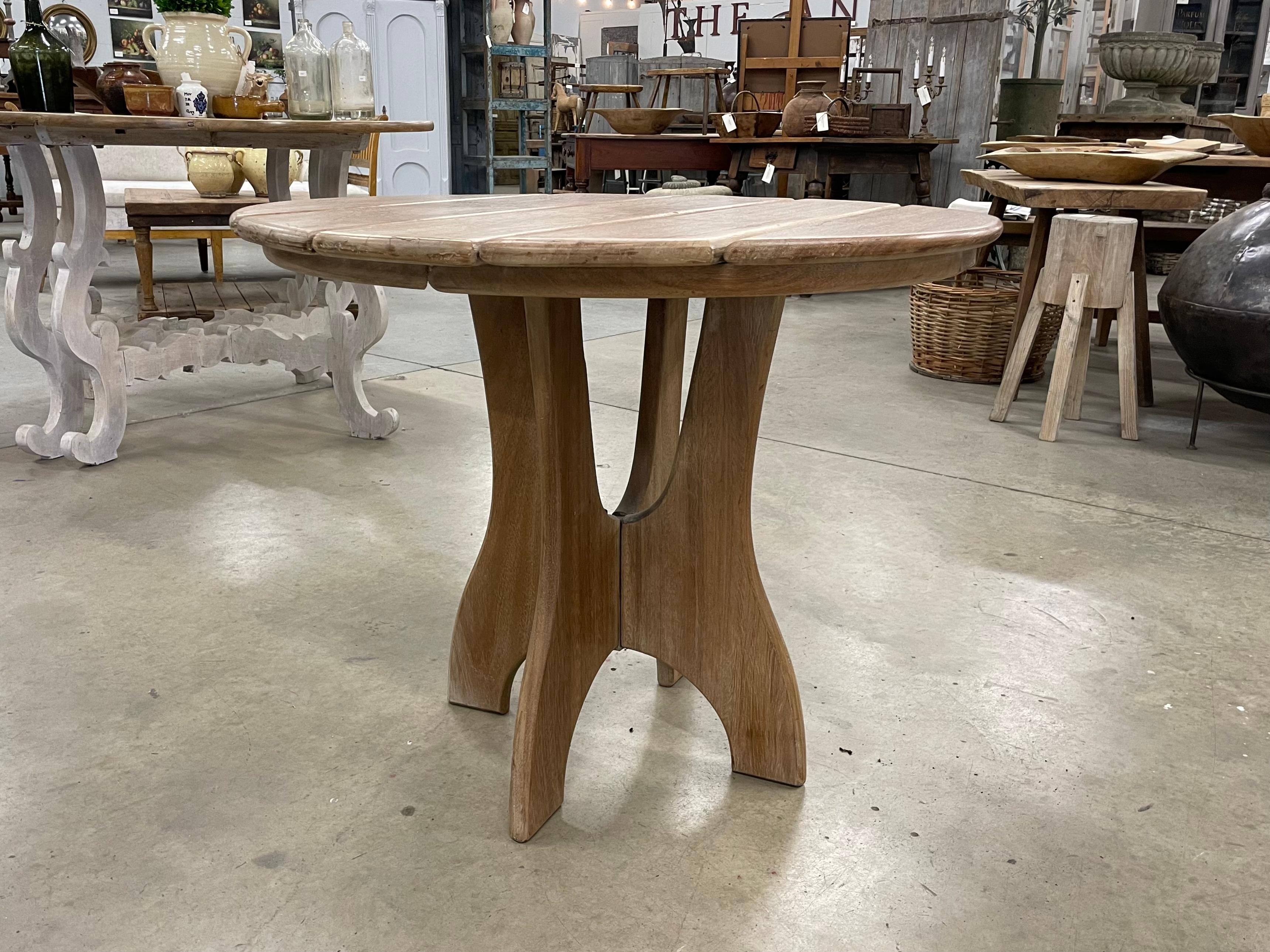 Mid-Century Modern Vintage Walnut Side Table For Sale