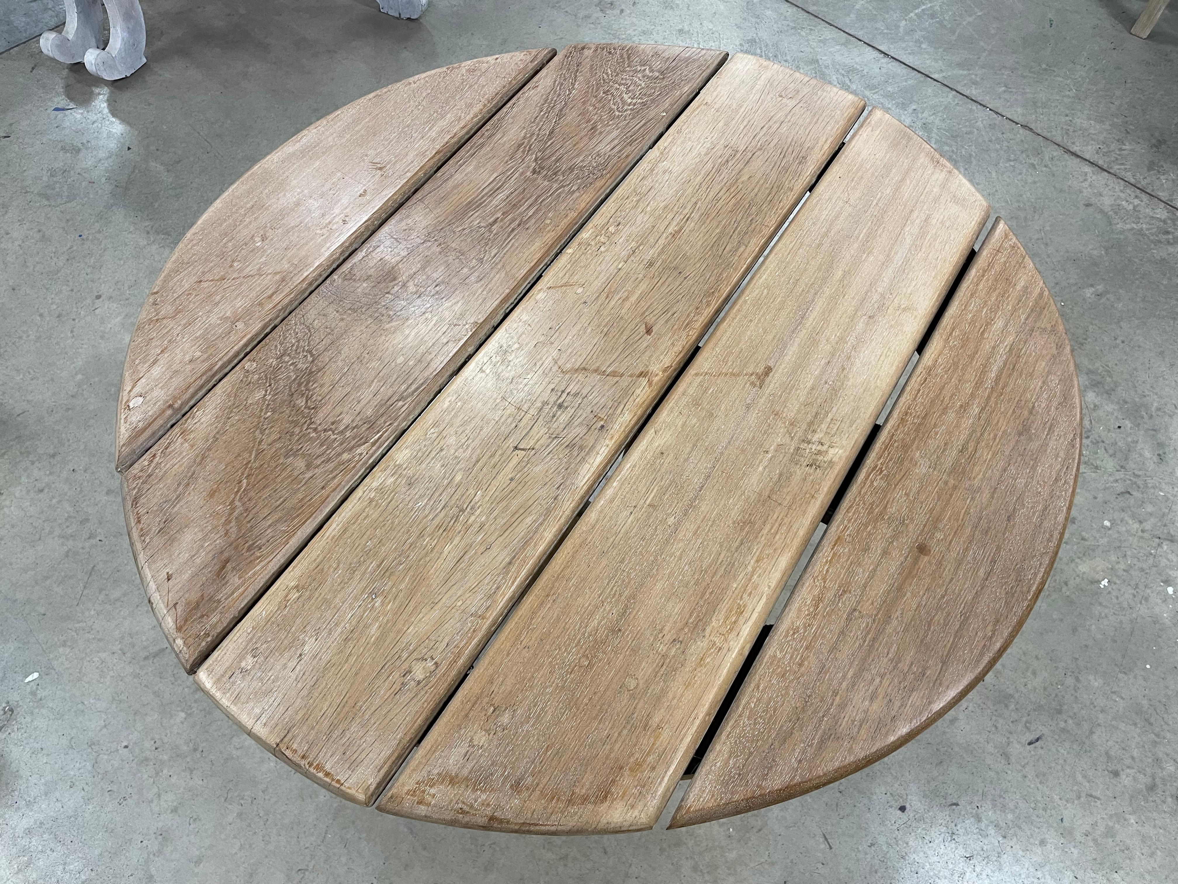 Vintage Walnut Side Table In Good Condition For Sale In Calgary, Alberta