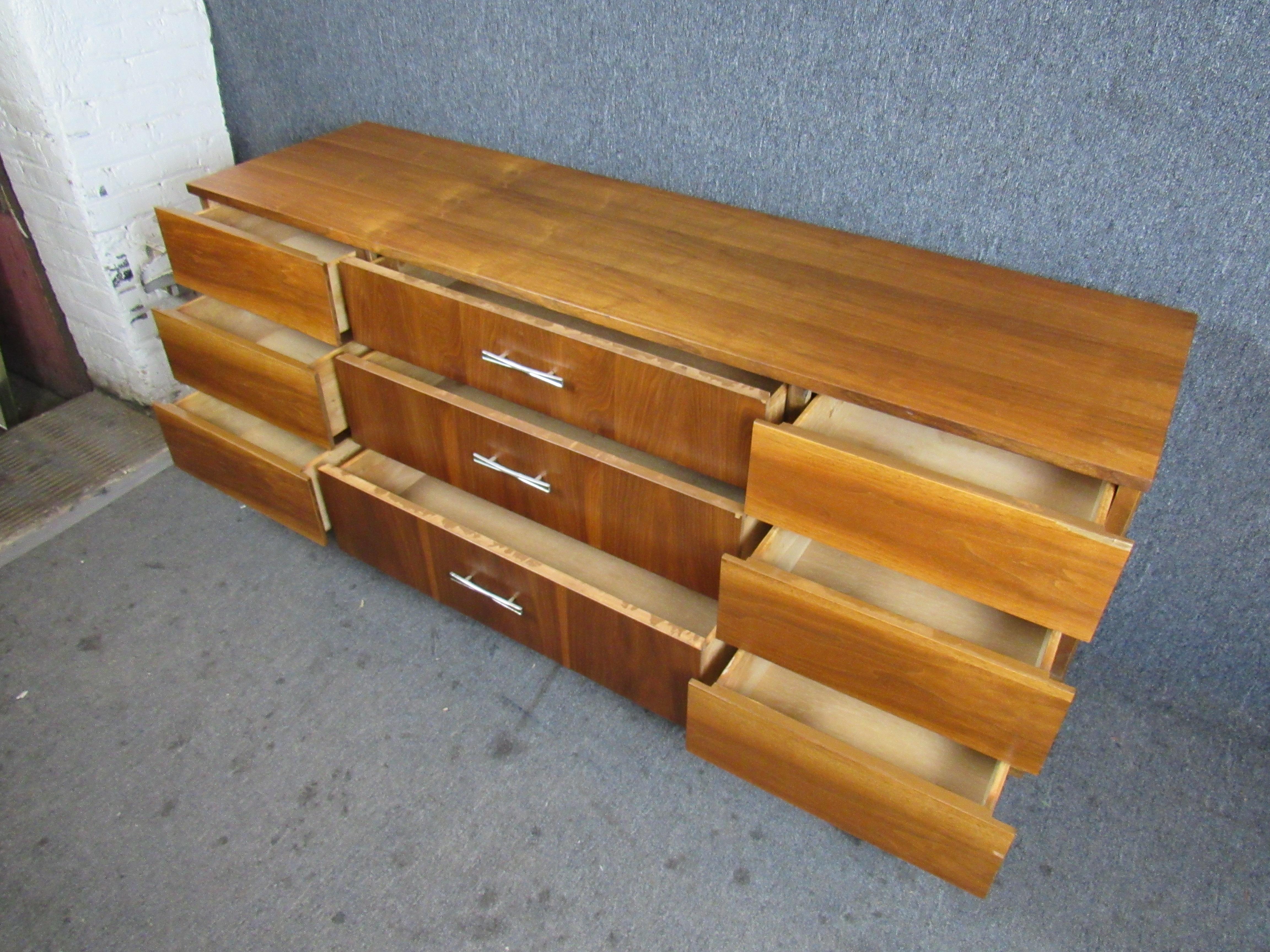 American Vintage Walnut Sideboard by Harmony House For Sale