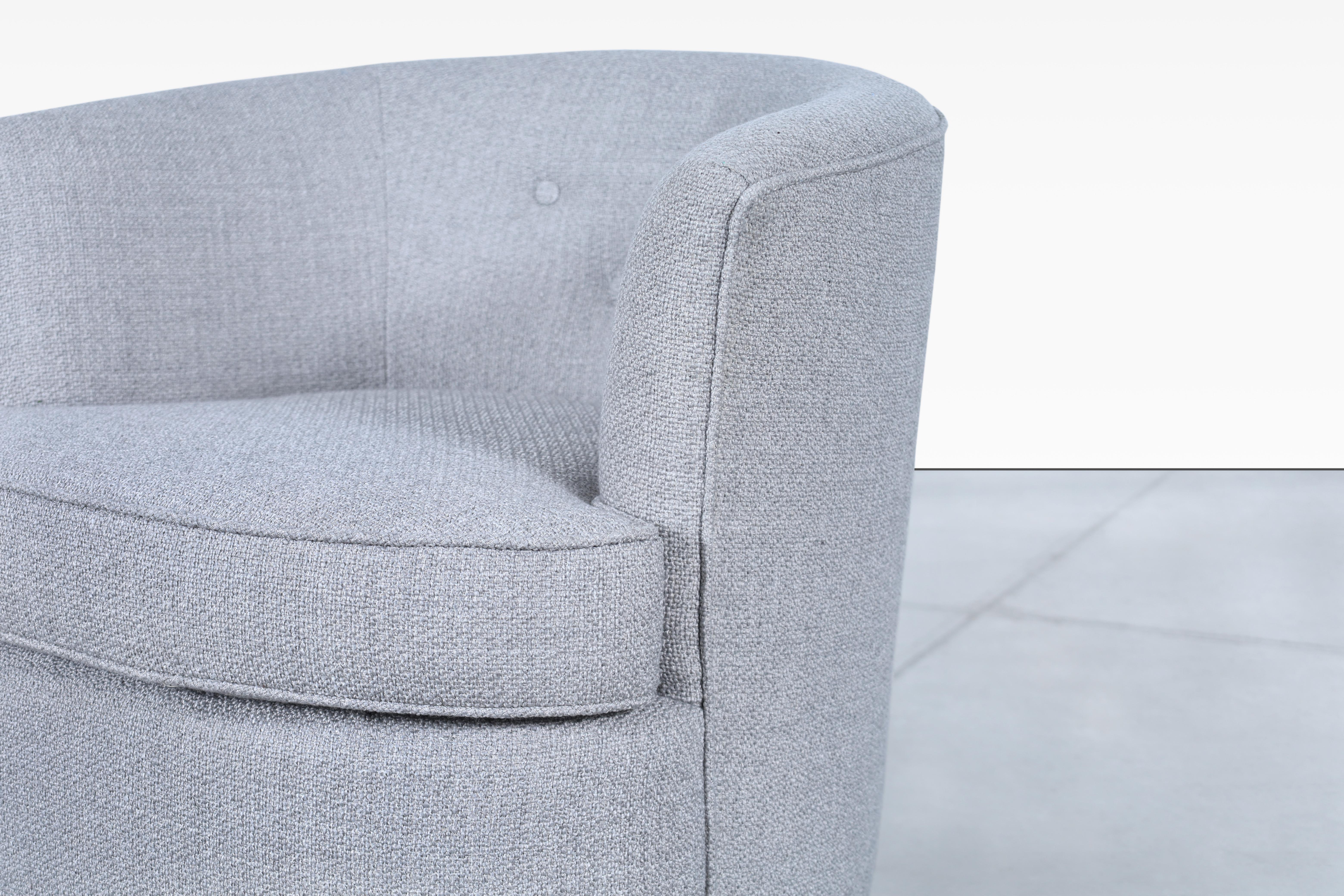 Vintage Nussbaum Lounge-Drehstühle im Angebot 1