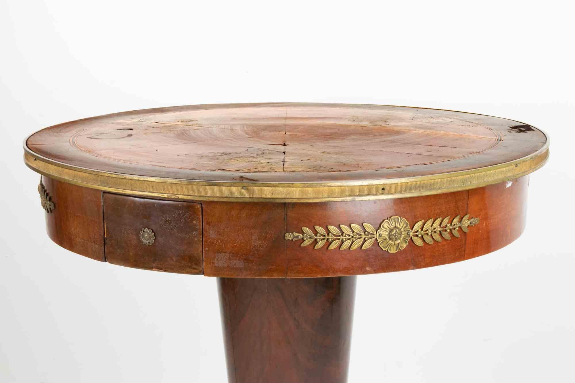 Table vintage en noyer de style, Italie, années 1950 Bon état - En vente à Roma, IT
