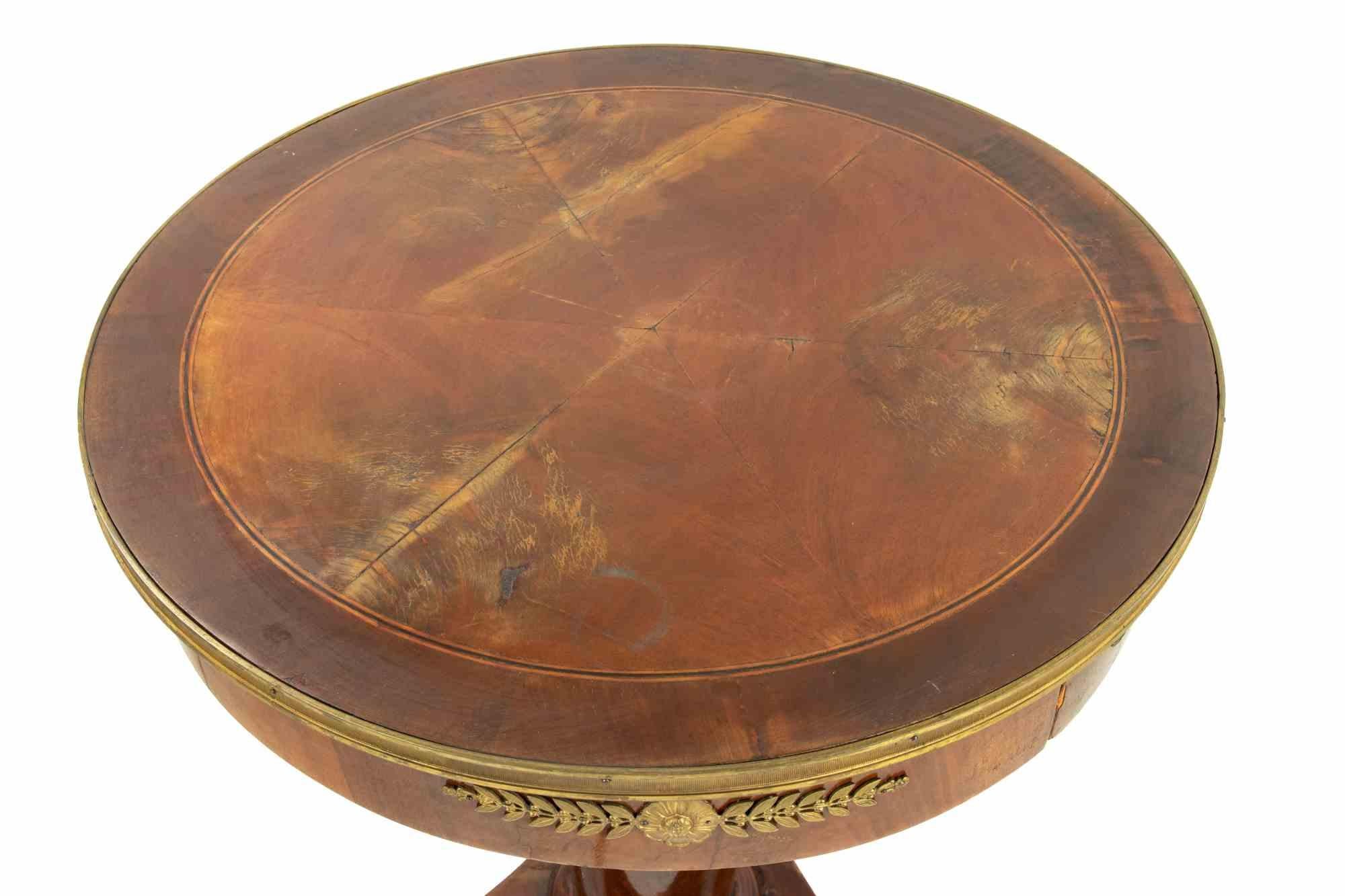 Bois Table vintage en noyer de style, Italie, années 1950 en vente