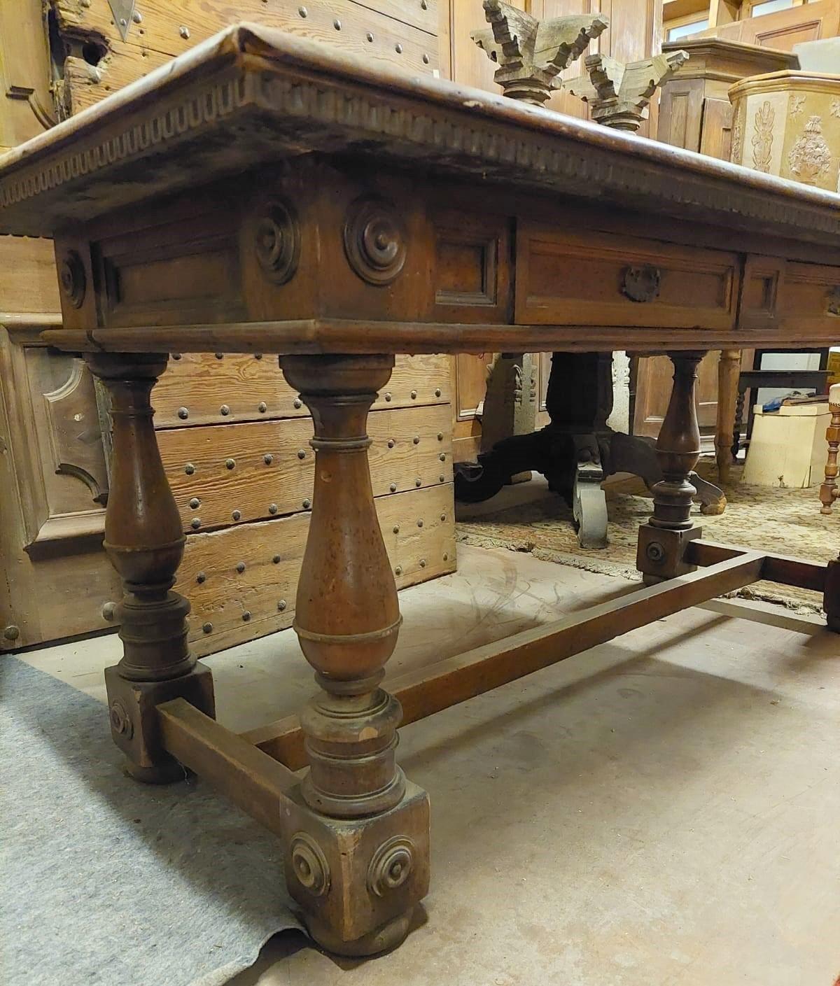 Vintage Walnut Table with Drawers, First Quarter of the 20th Century, Italy In Good Condition For Sale In Cuneo, Italy (CN)