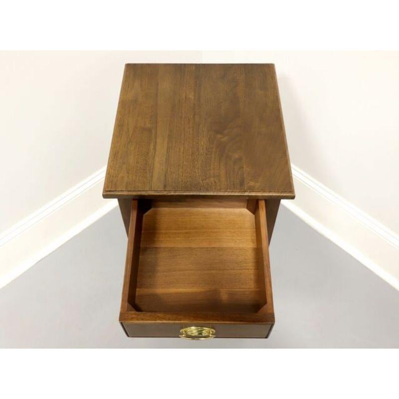 WATERFORD FURNITURE Vintage Walnut Traditional Accent Table  In Good Condition In Charlotte, NC